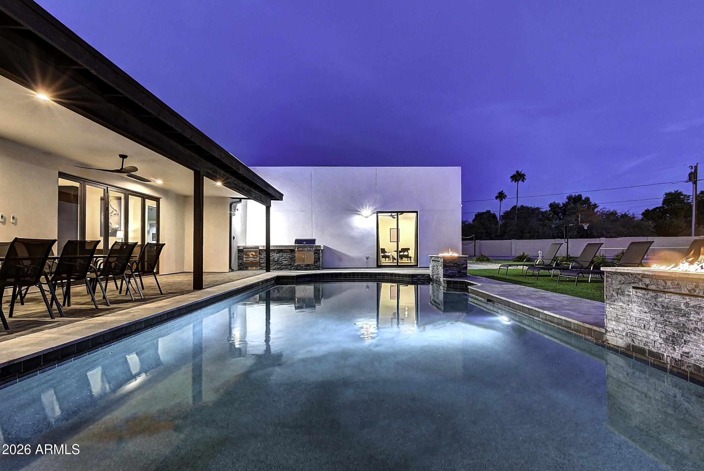 6401 E LARKSPUR Drive