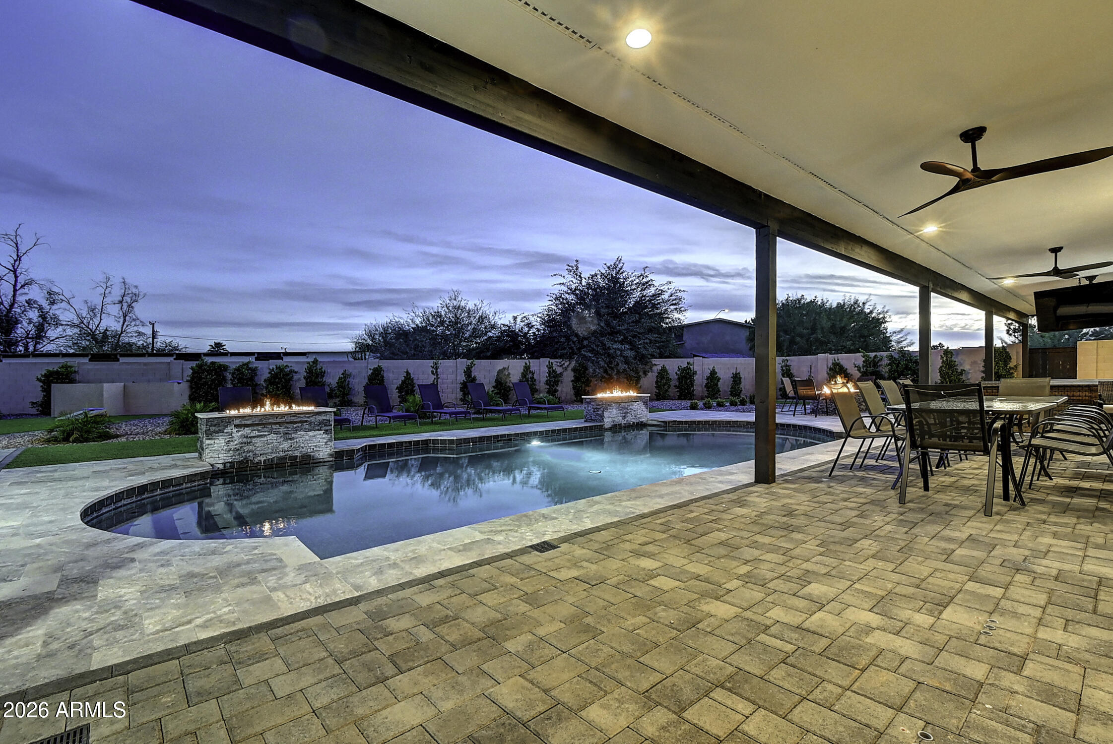 6401 E LARKSPUR Drive