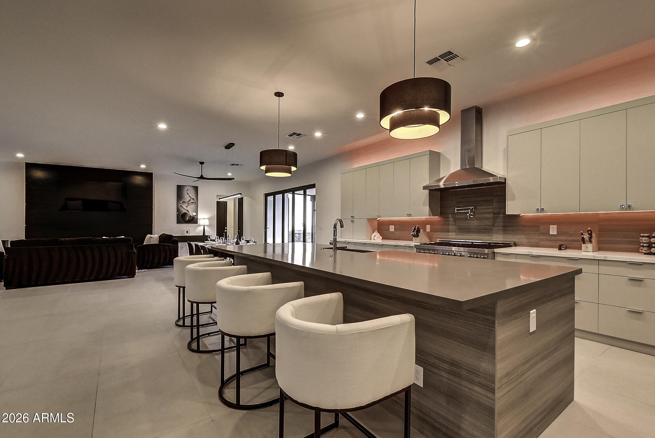 6401 E LARKSPUR Drive