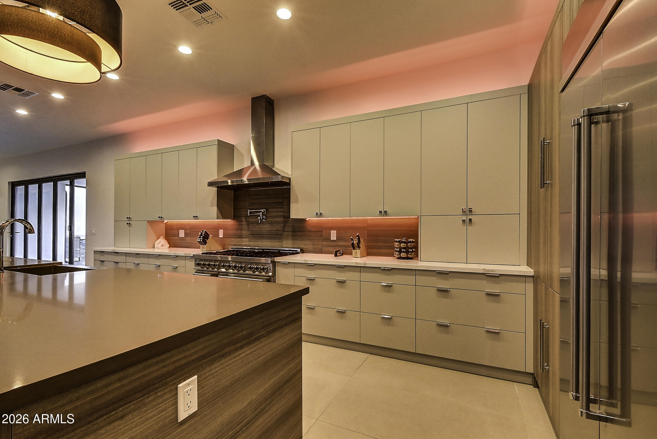 6401 E LARKSPUR Drive