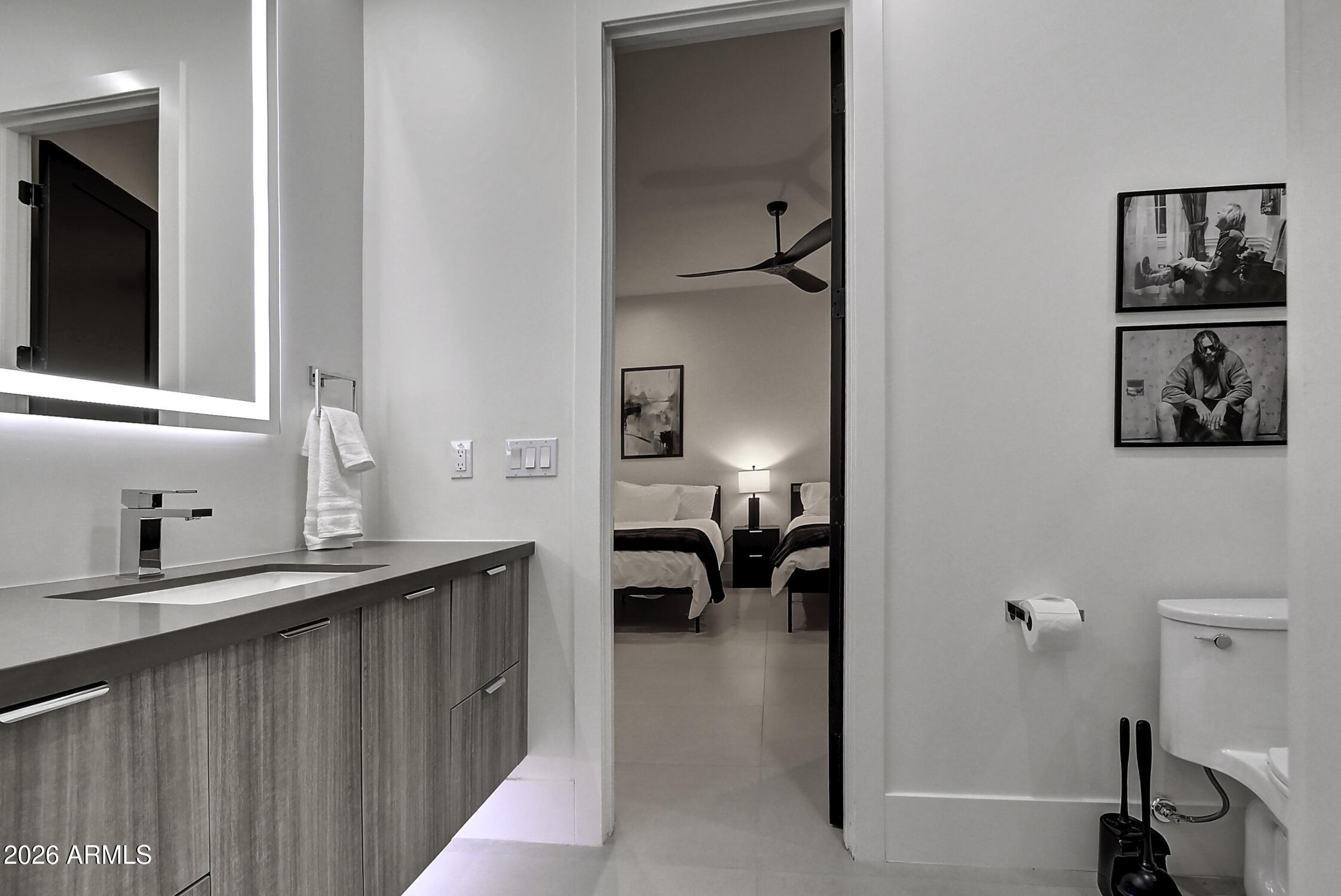 6401 E LARKSPUR Drive