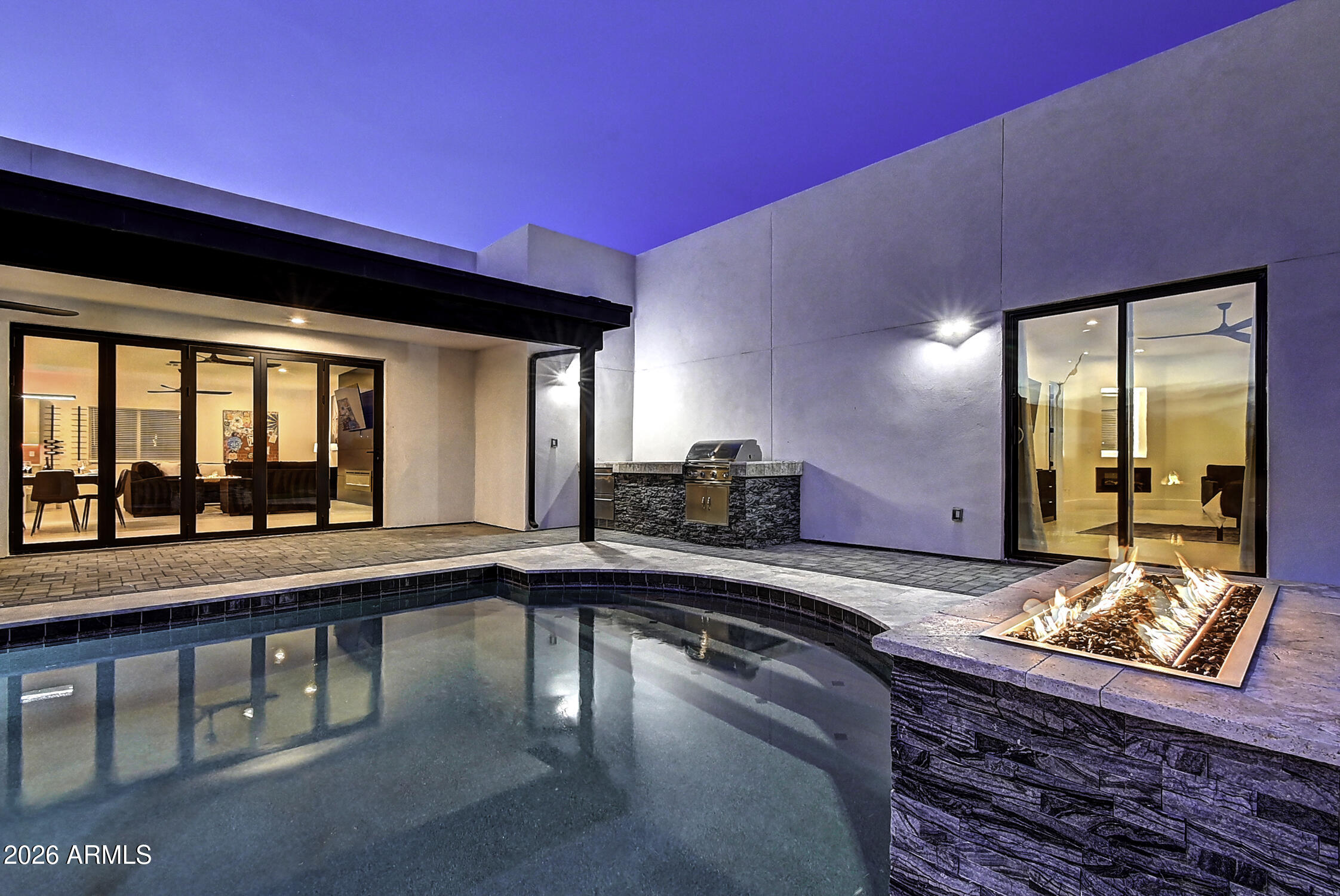 6401 E LARKSPUR Drive