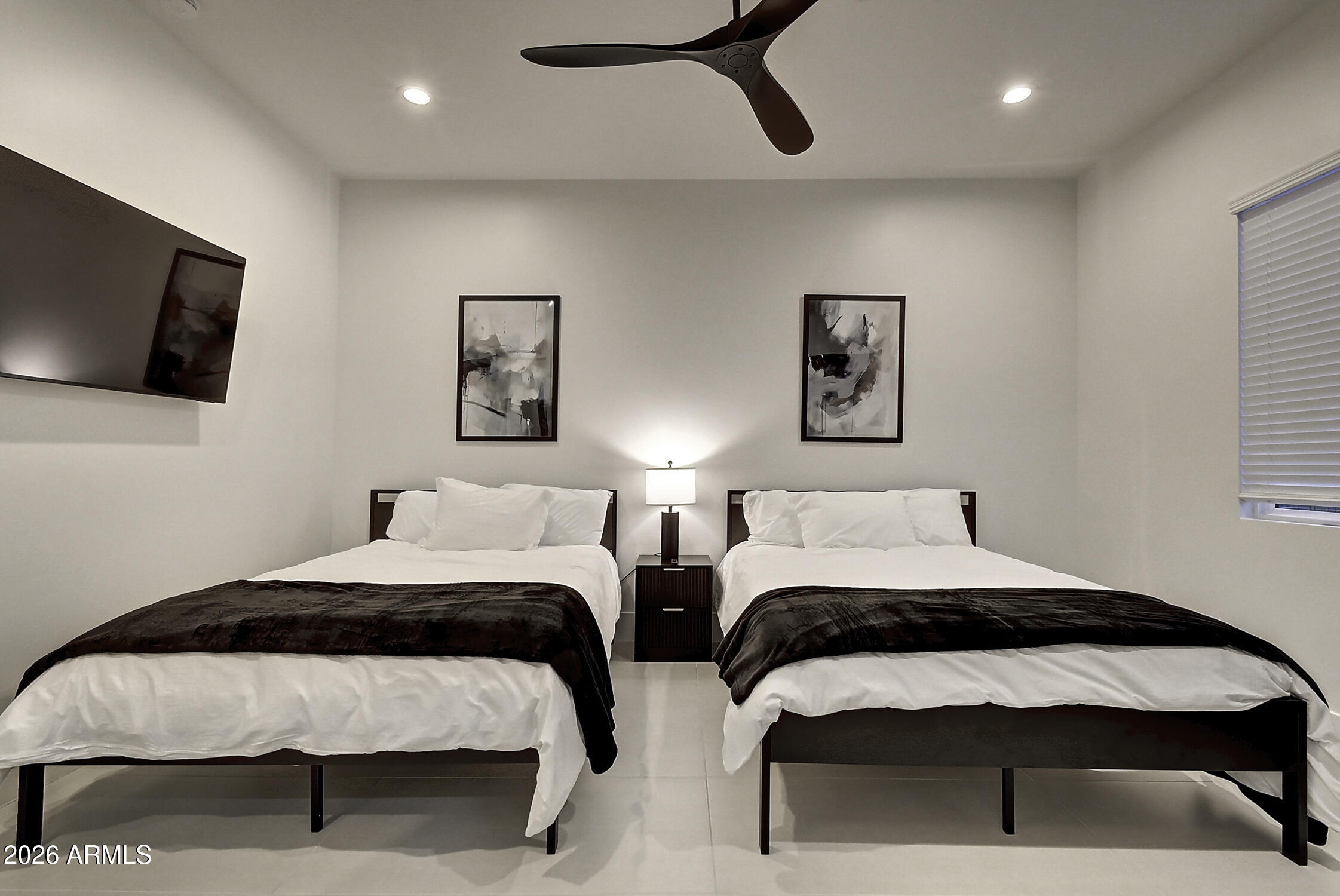 6401 E LARKSPUR Drive