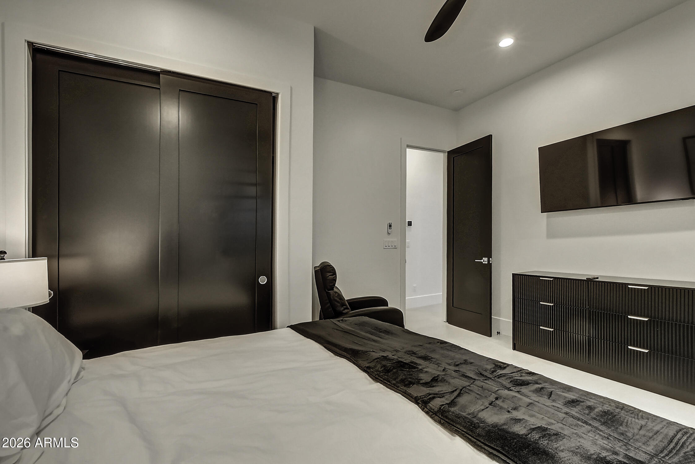 6401 E LARKSPUR Drive