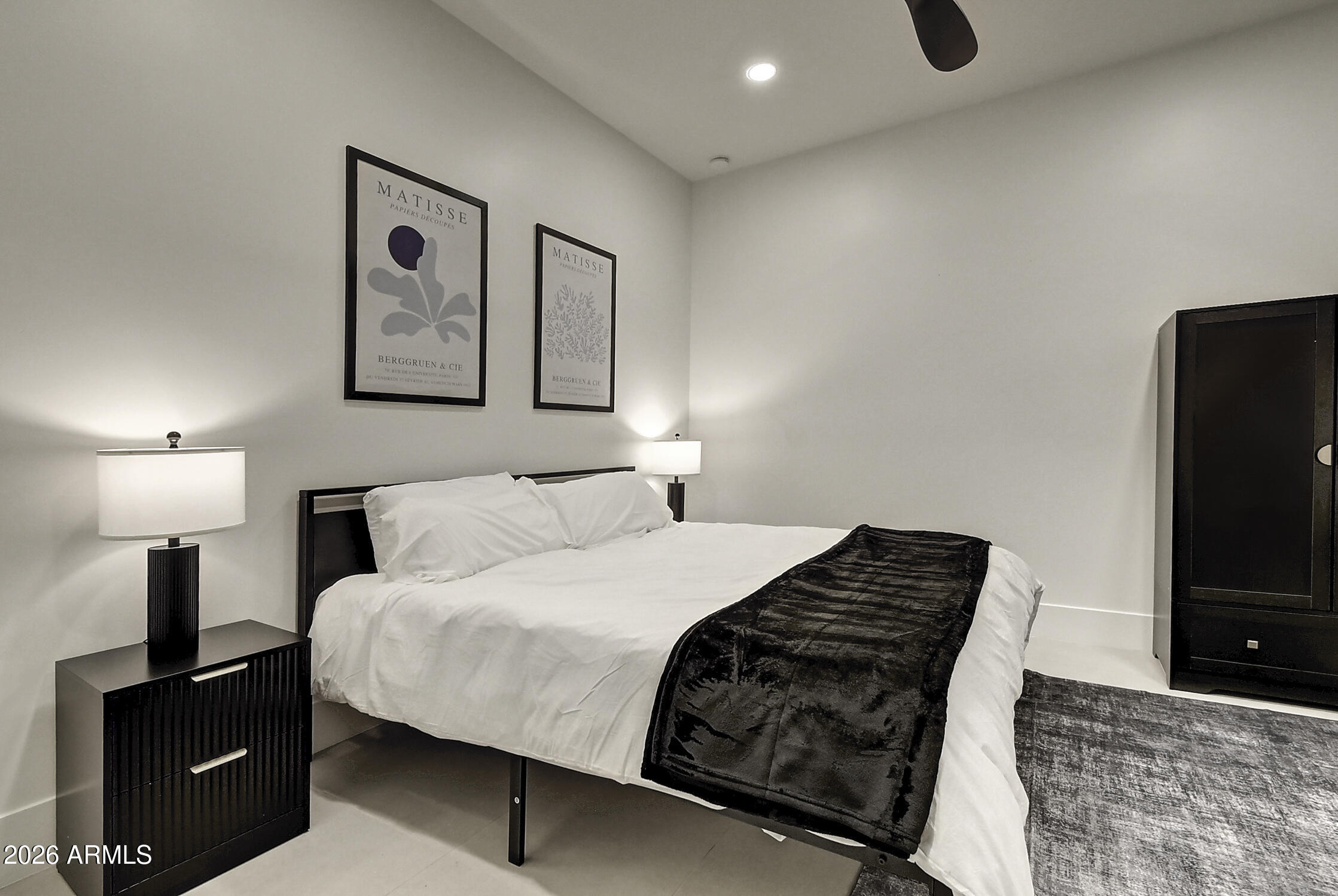 6401 E LARKSPUR Drive