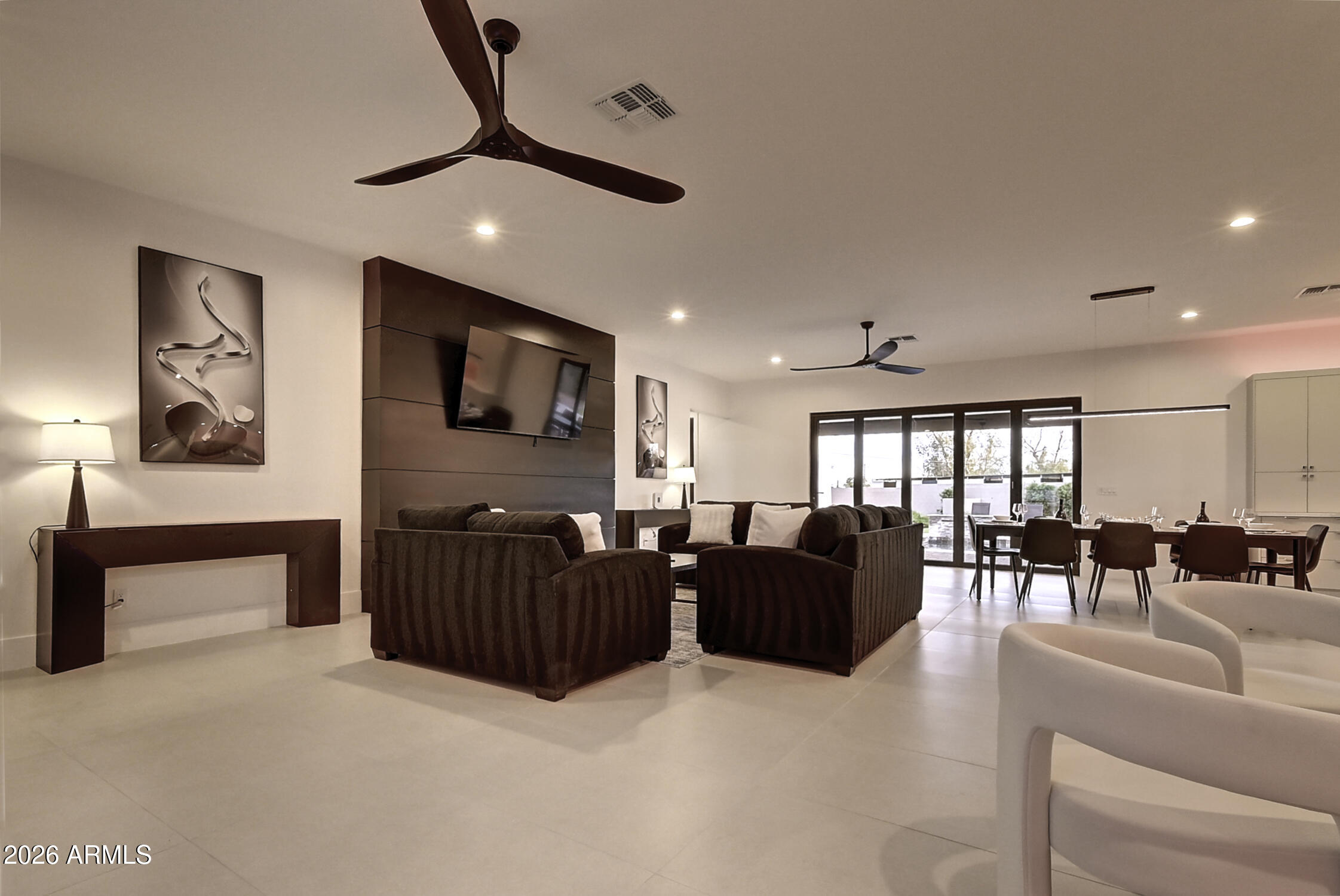 6401 E LARKSPUR Drive