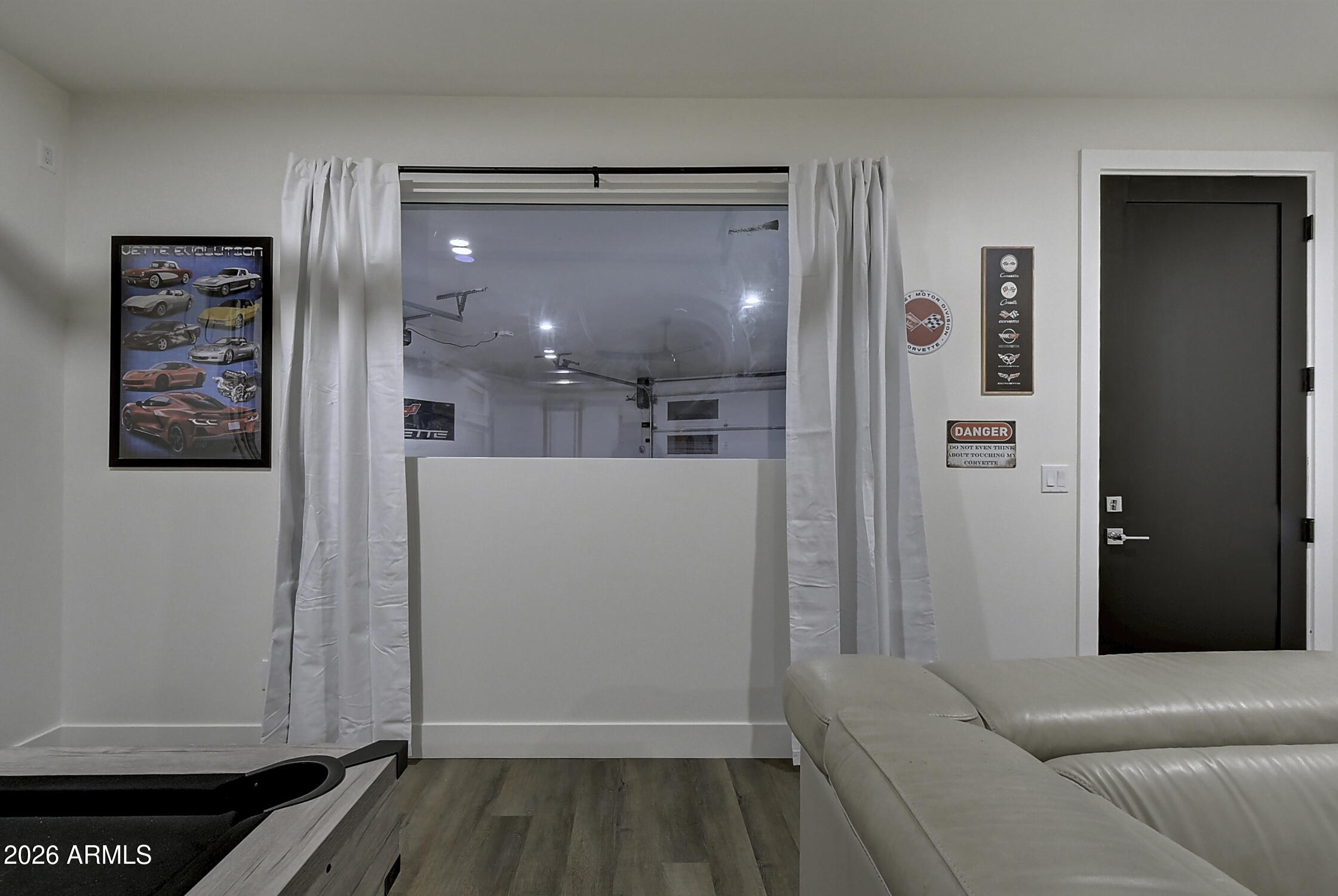 6401 E LARKSPUR Drive