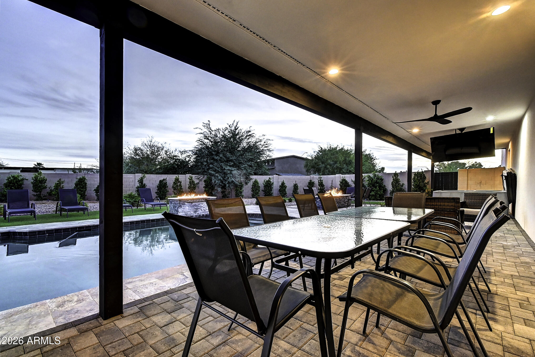 6401 E LARKSPUR Drive