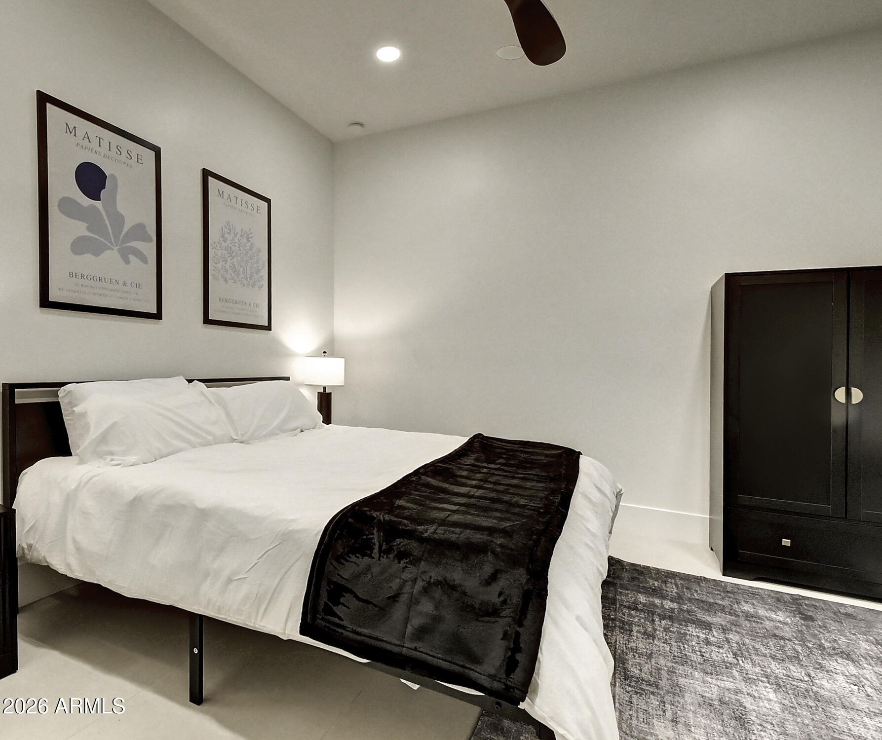 6401 E LARKSPUR Drive