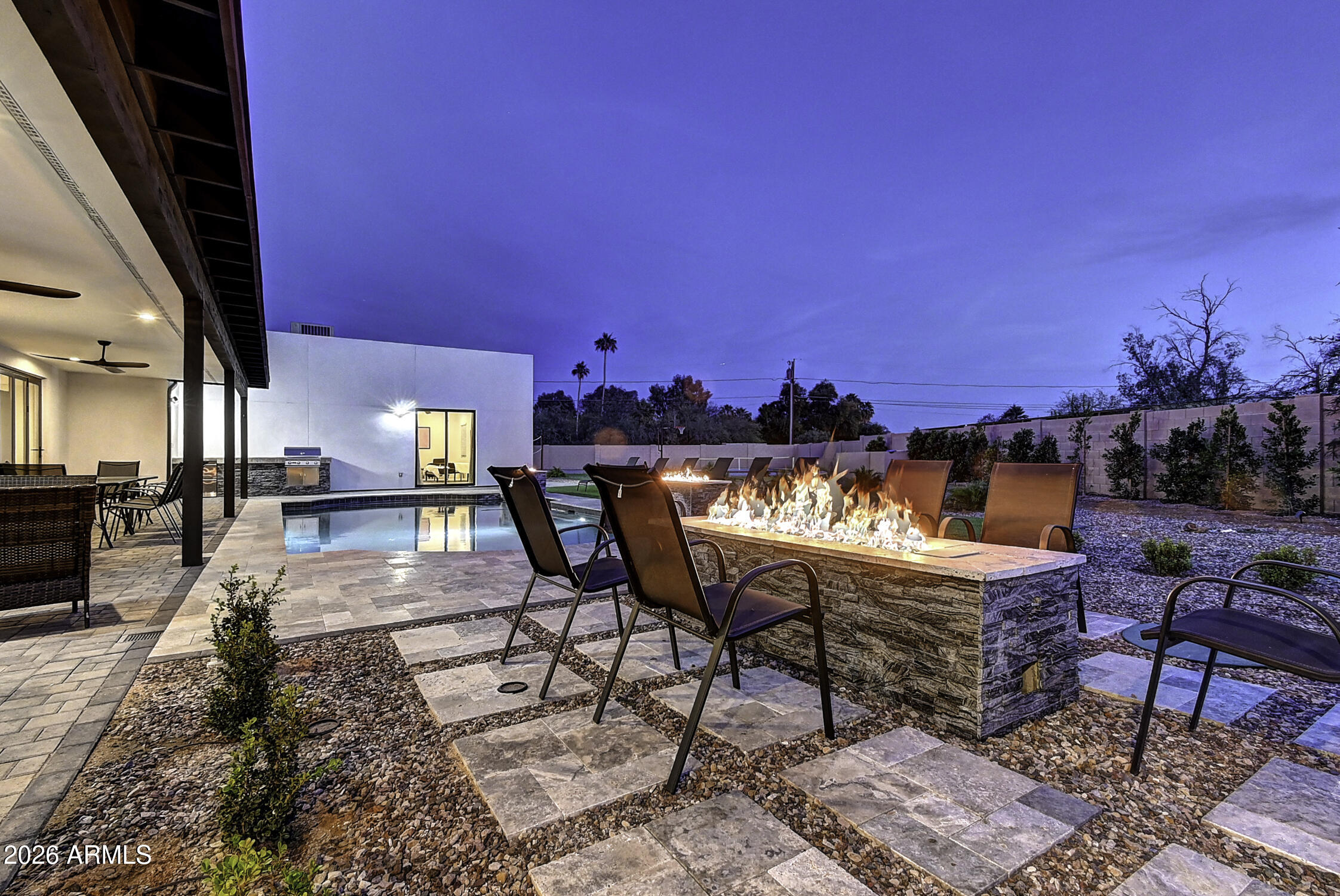 6401 E LARKSPUR Drive