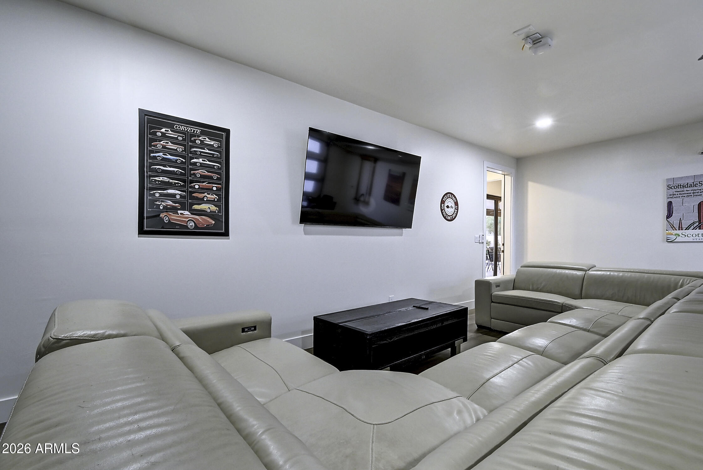 6401 E LARKSPUR Drive