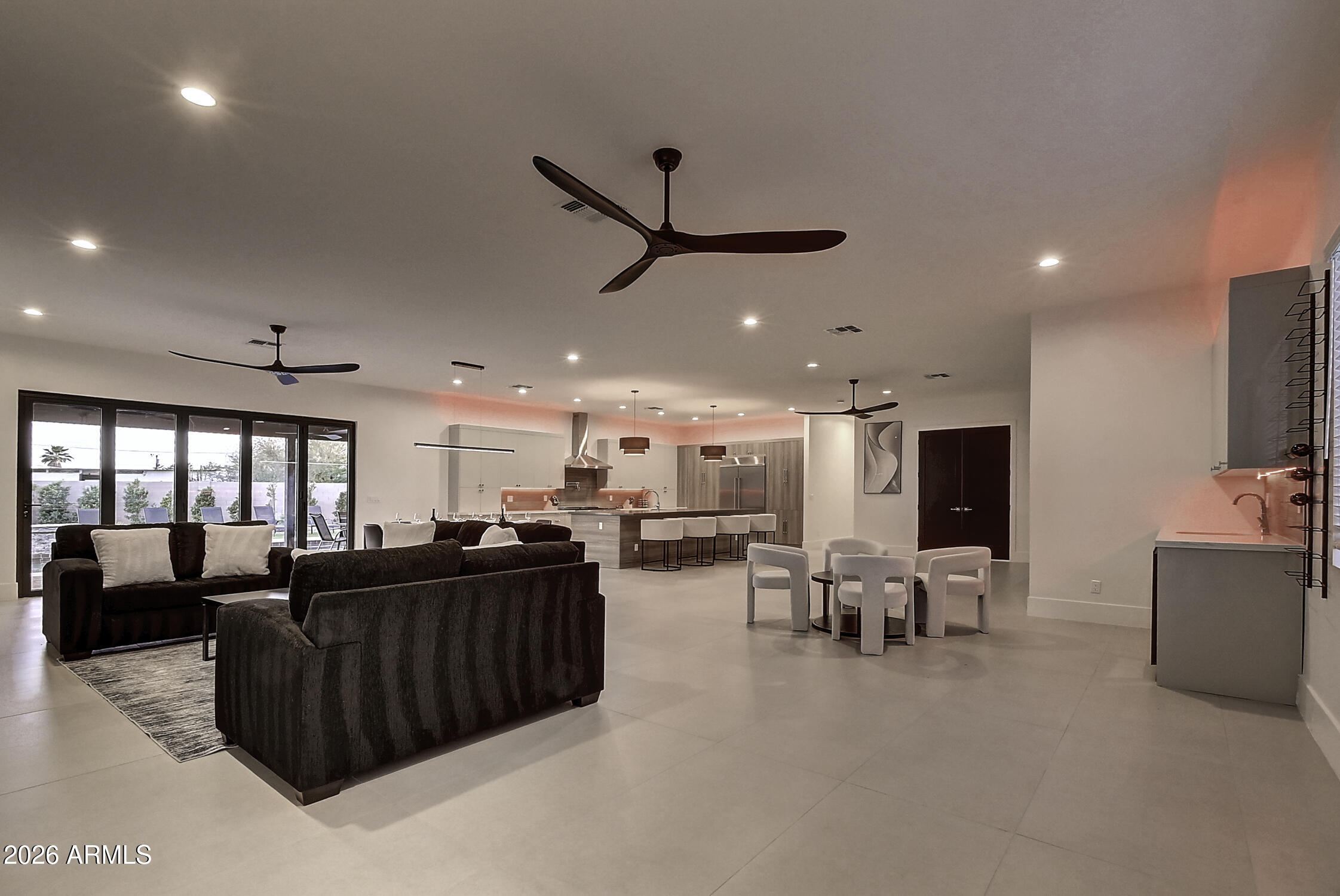 6401 E LARKSPUR Drive