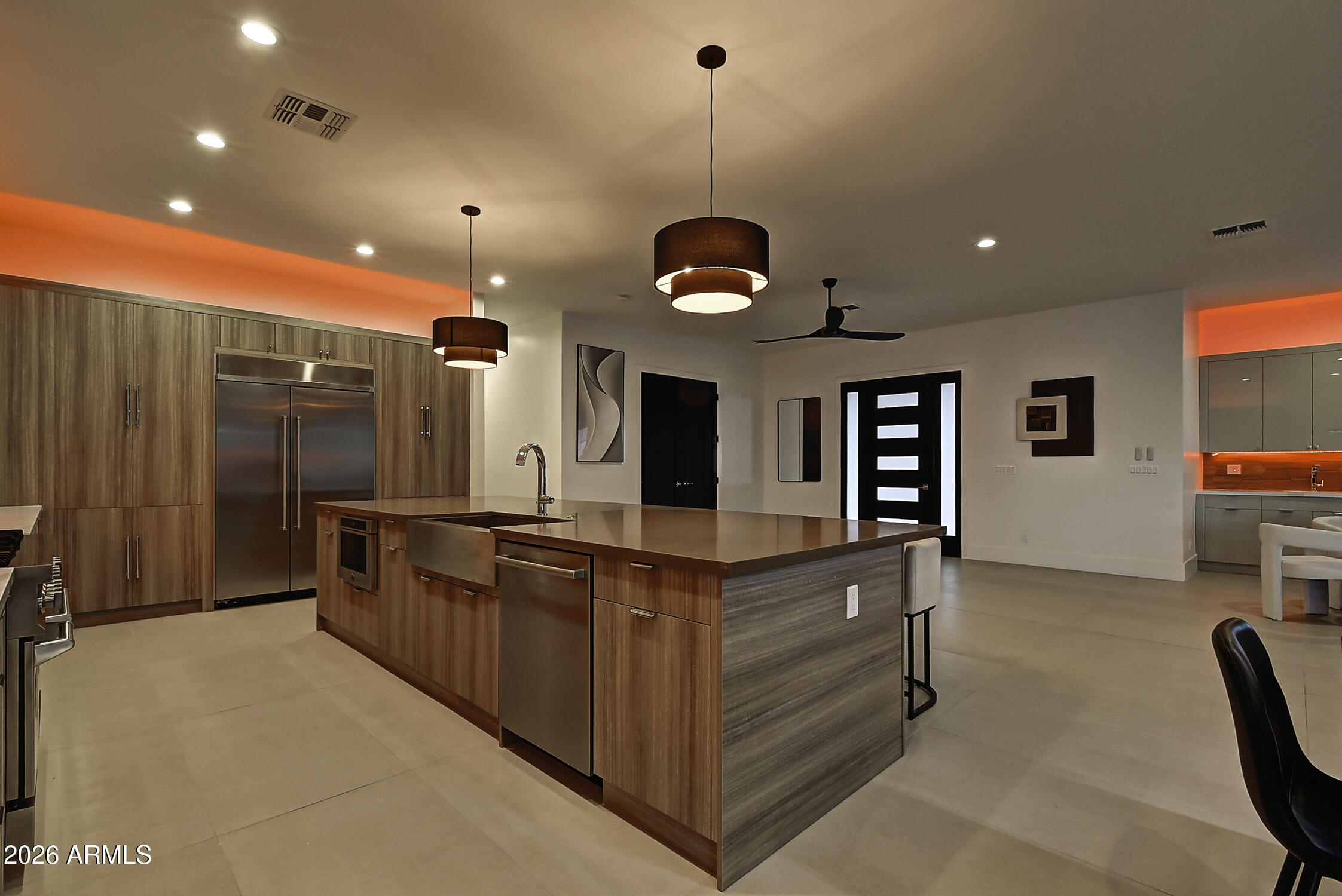 6401 E LARKSPUR Drive