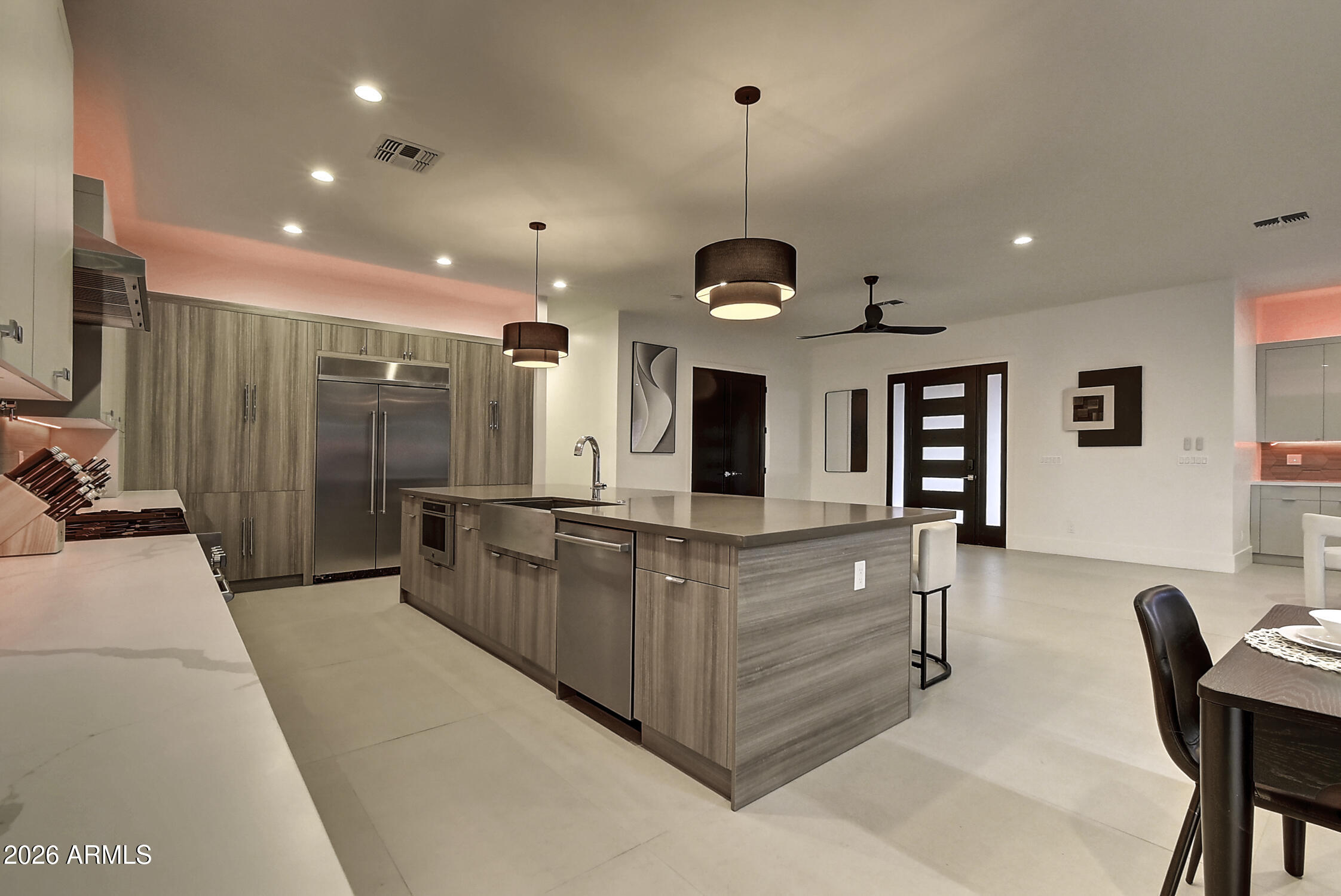 6401 E LARKSPUR Drive