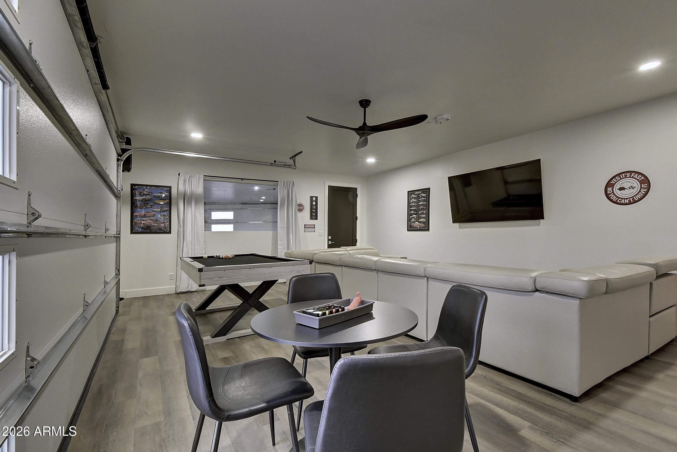 6401 E LARKSPUR Drive