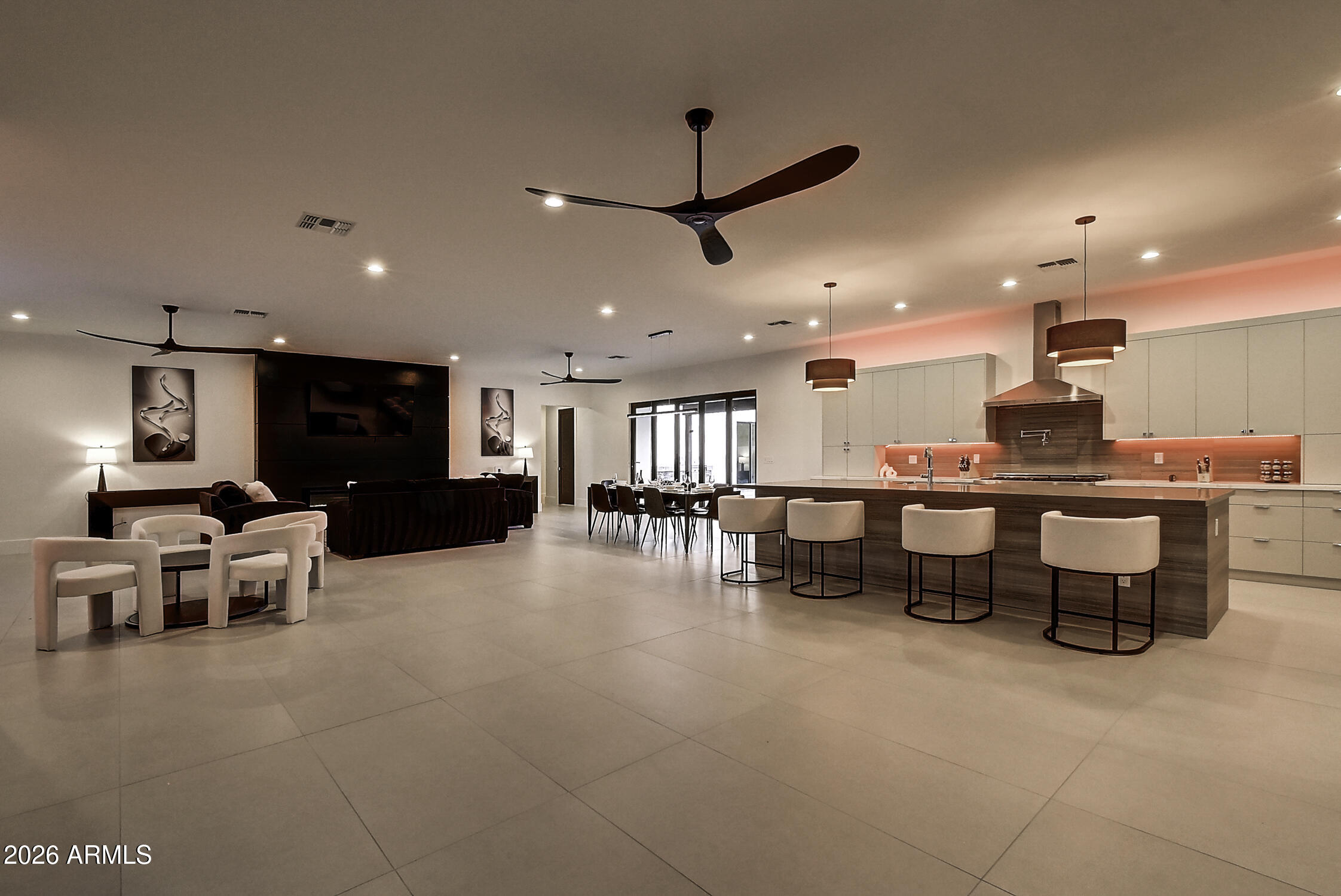 6401 E LARKSPUR Drive