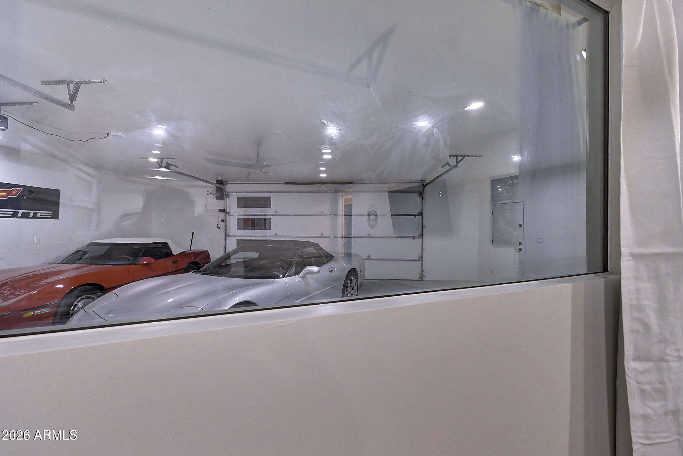 6401 E LARKSPUR Drive