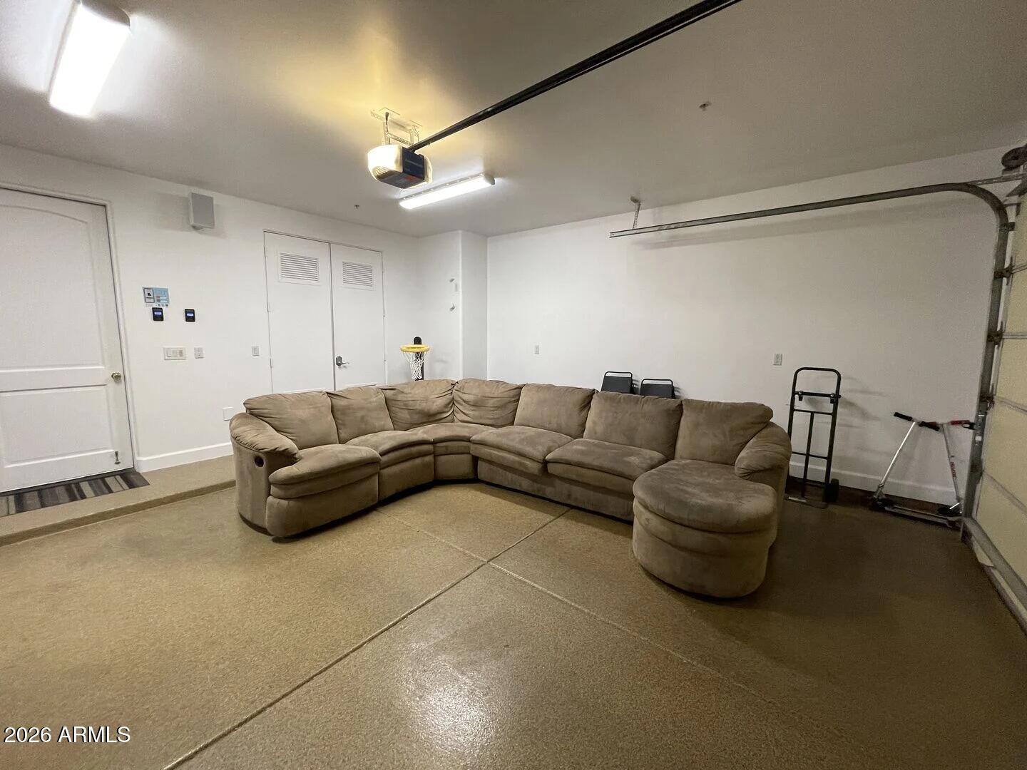 12198 E DOUBLETREE RANCH Road