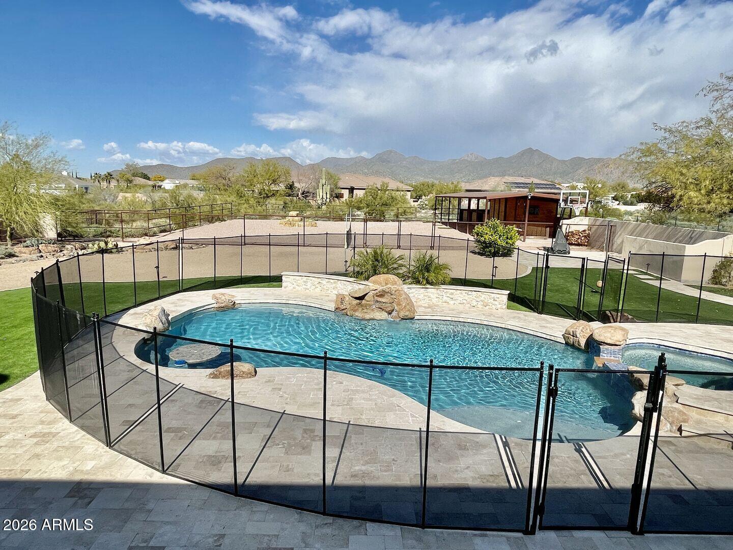 12198 E DOUBLETREE RANCH Road