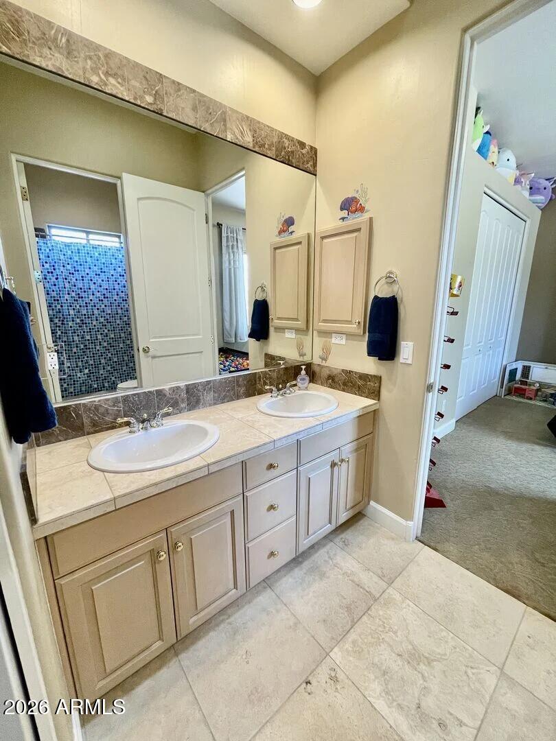 12198 E DOUBLETREE RANCH Road