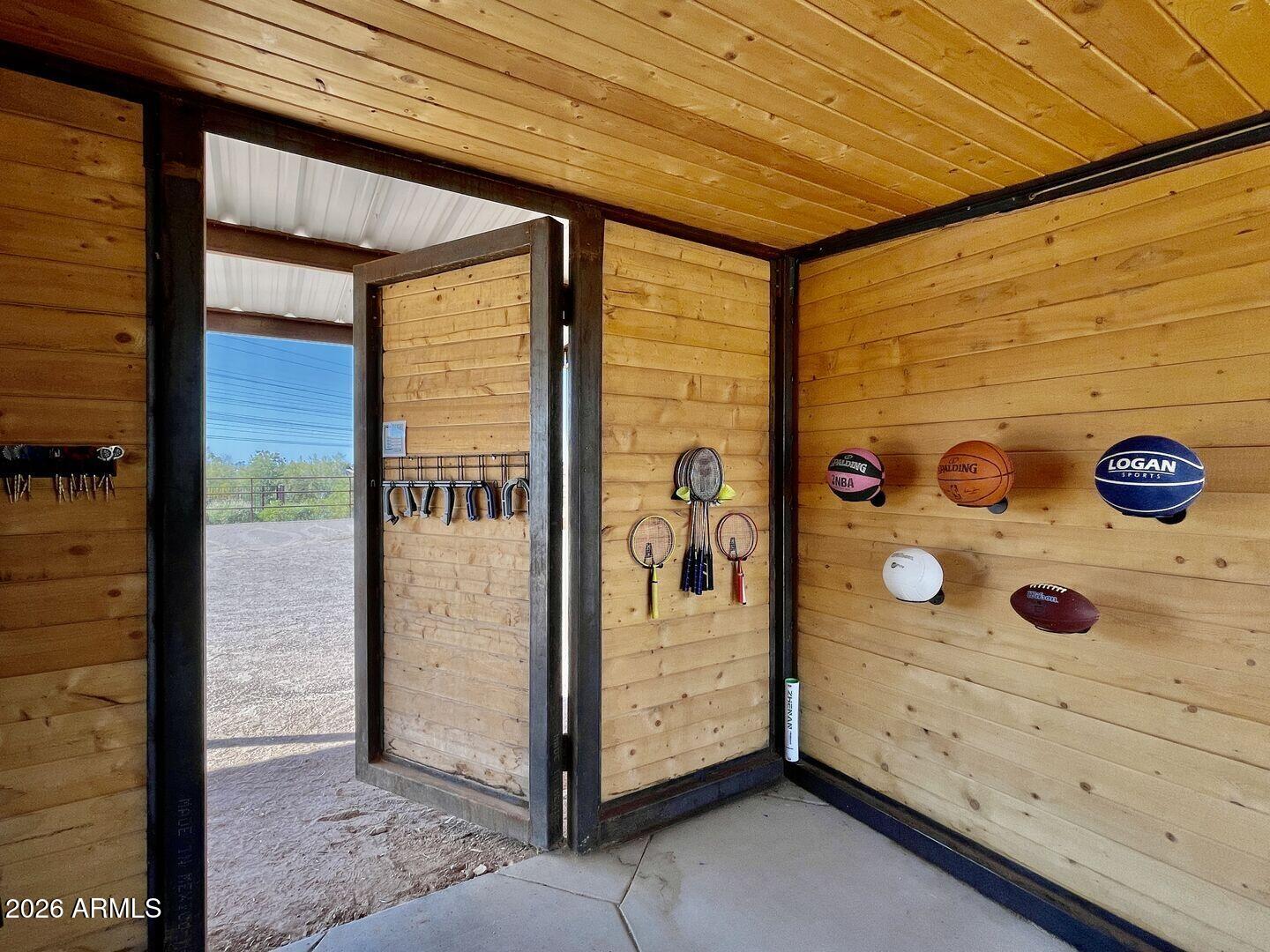 12198 E DOUBLETREE RANCH Road