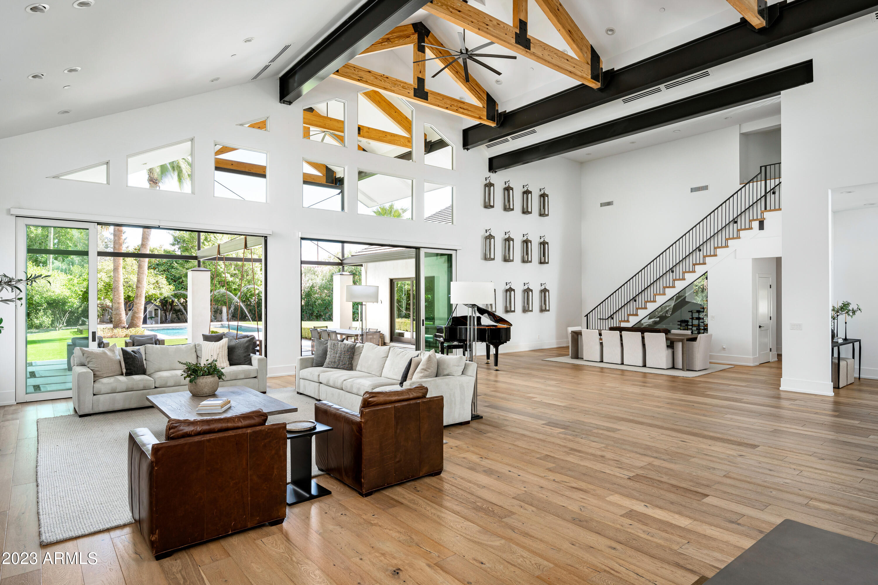 8144 E DEL BARQUERO Drive