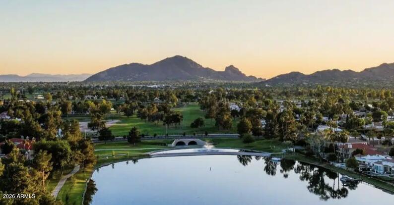 8144 E DEL BARQUERO Drive