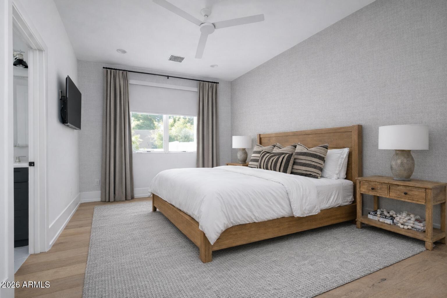 8144 E DEL BARQUERO Drive