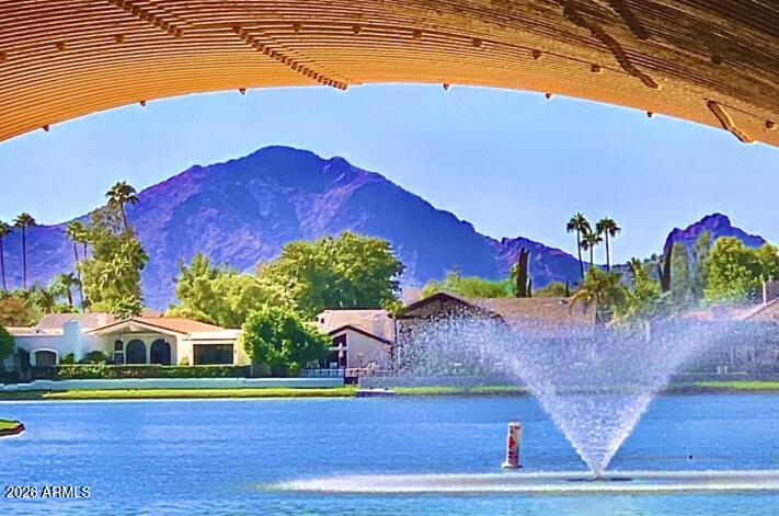 8144 E DEL BARQUERO Drive