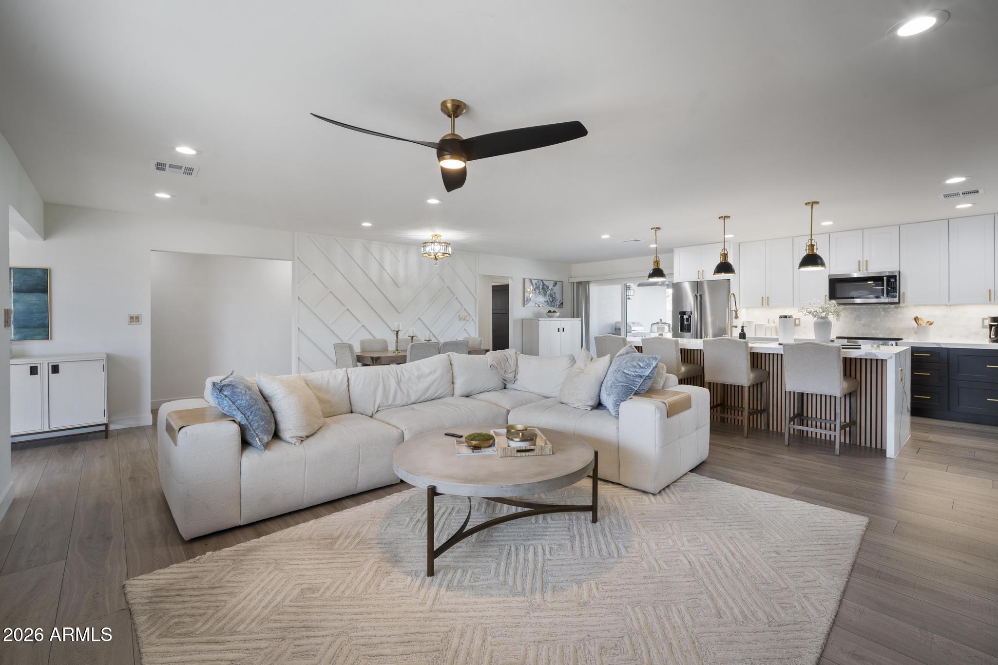 8314 E MARIPOSA Drive