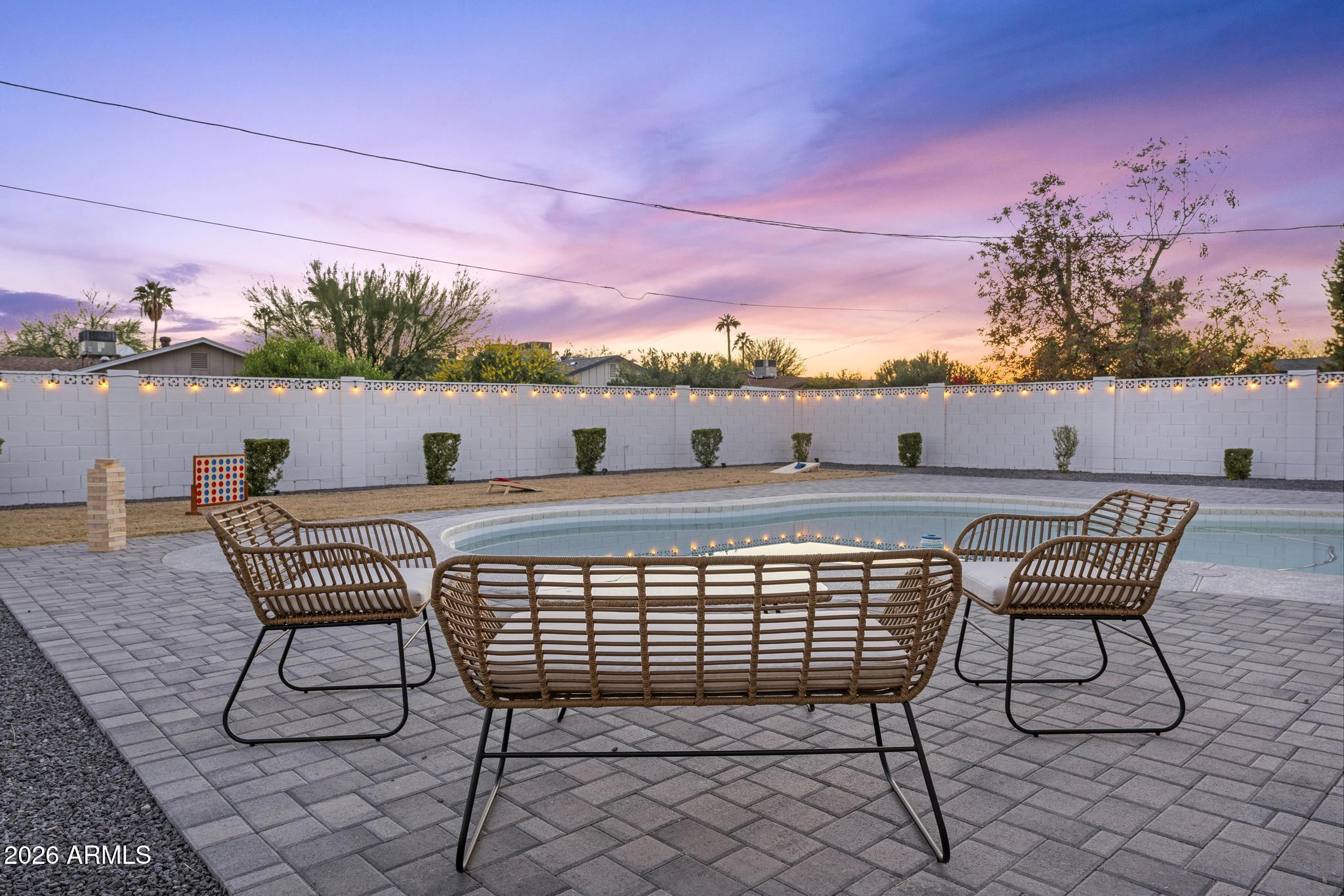 8513 E INDIANOLA Avenue