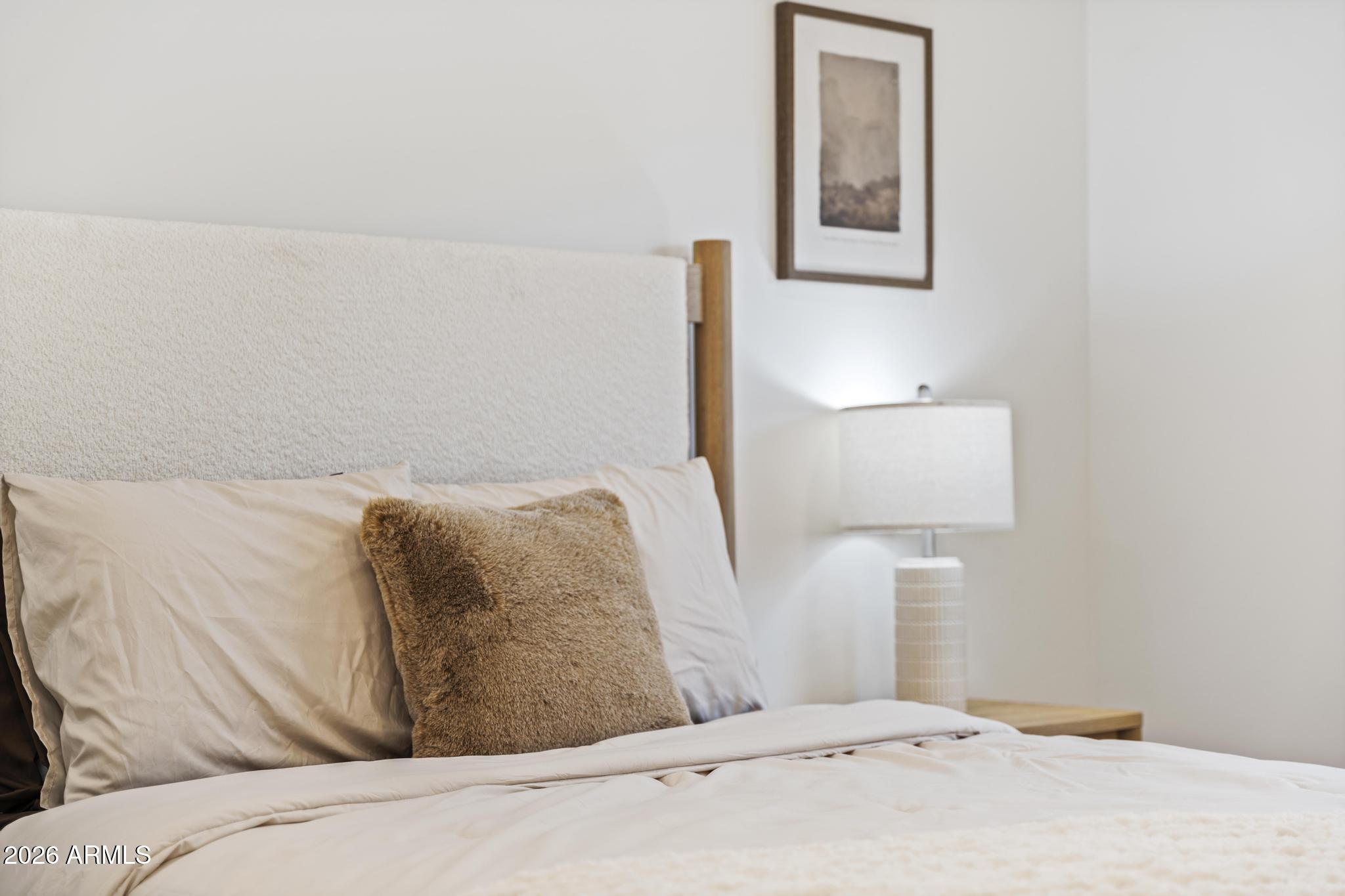 8513 E INDIANOLA Avenue