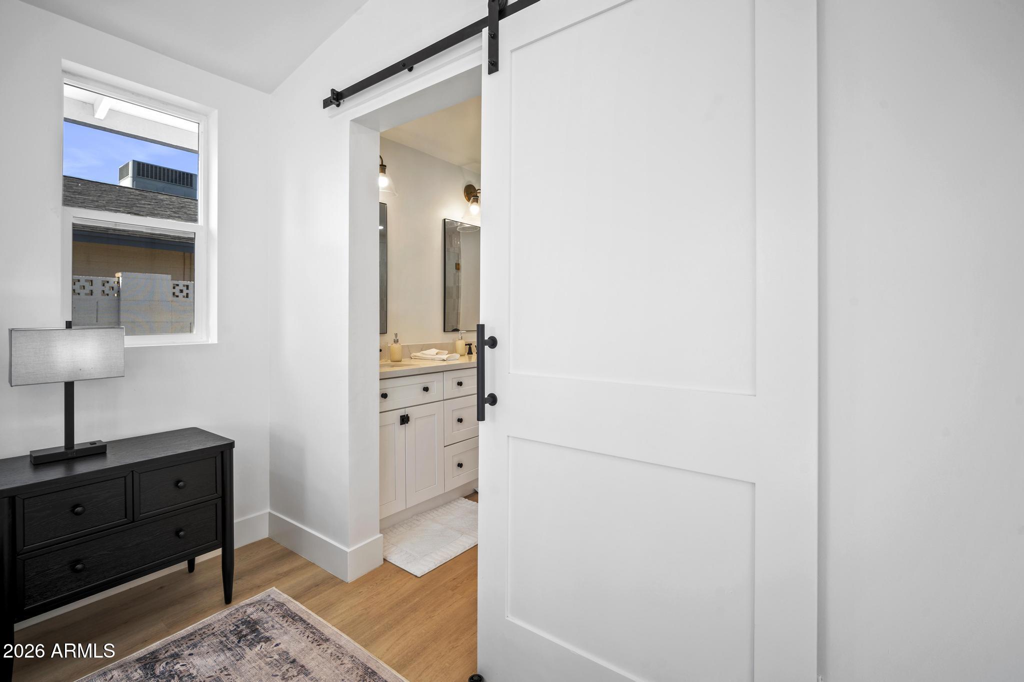 8513 E INDIANOLA Avenue