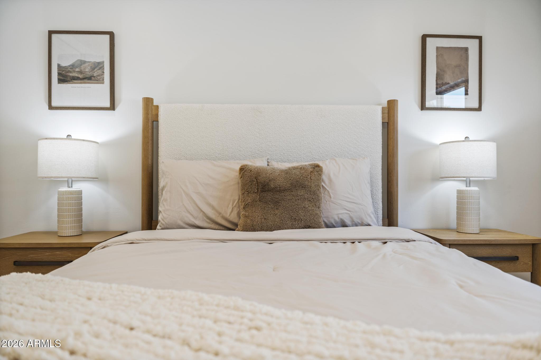 8513 E INDIANOLA Avenue