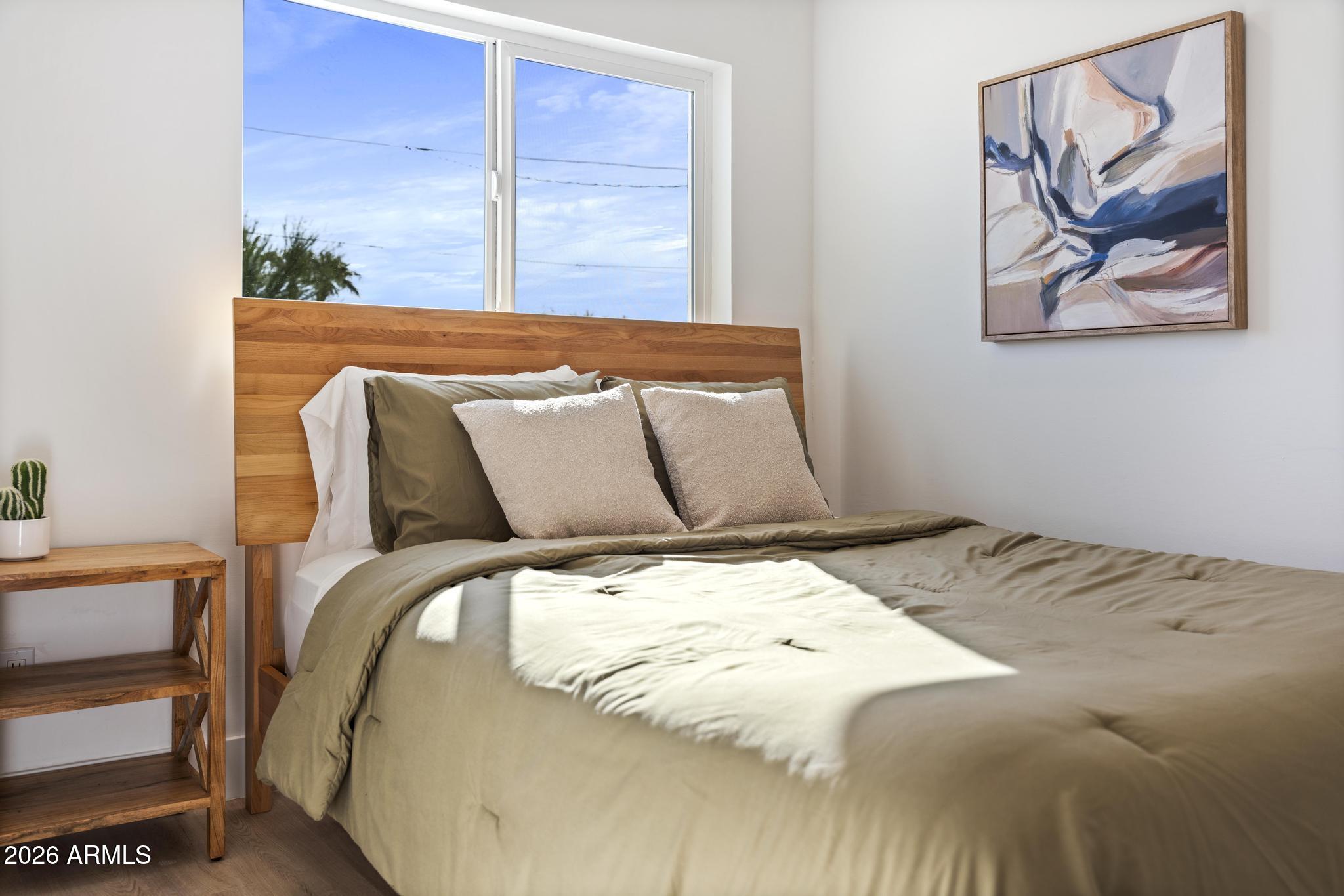 8513 E INDIANOLA Avenue