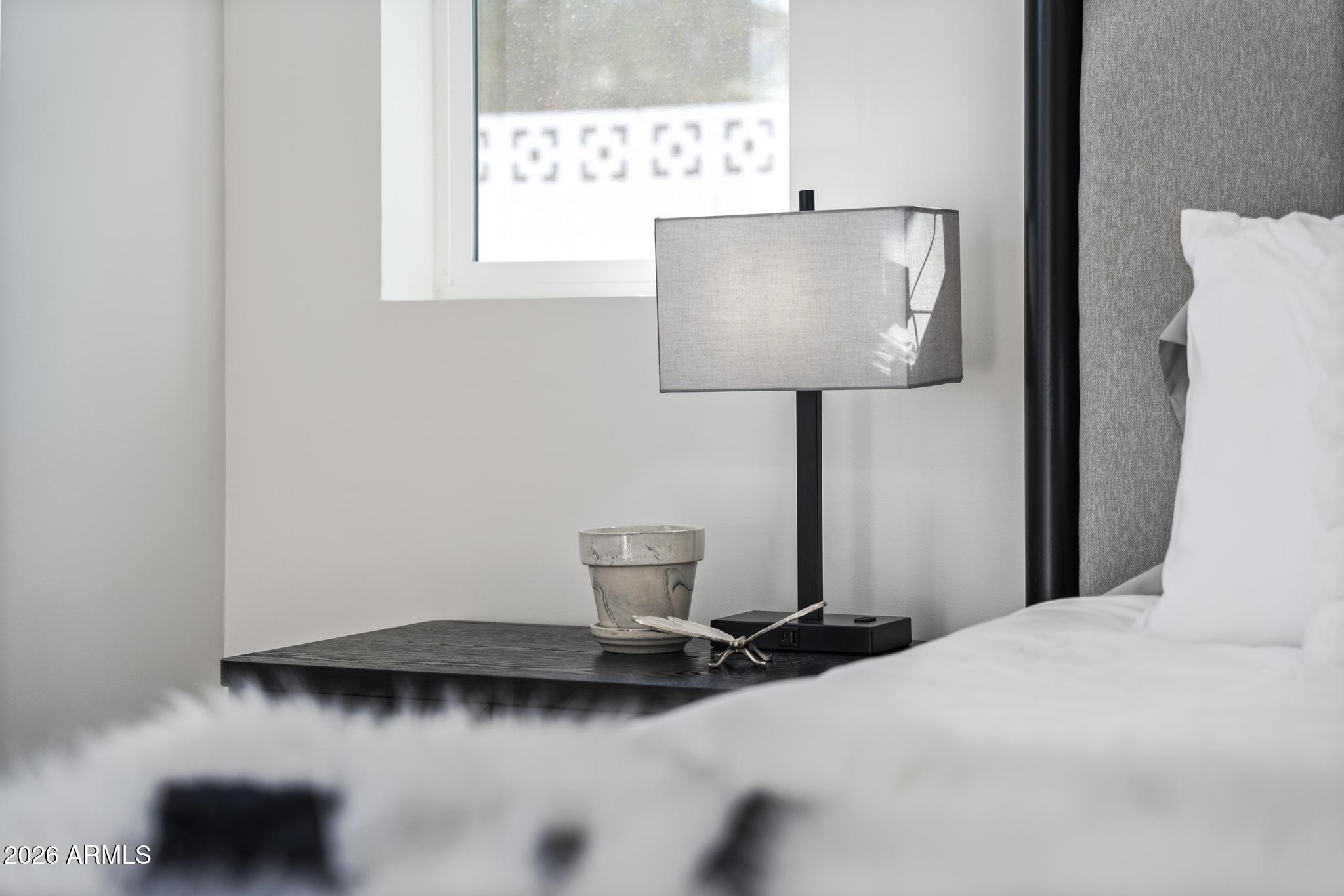 8513 E INDIANOLA Avenue