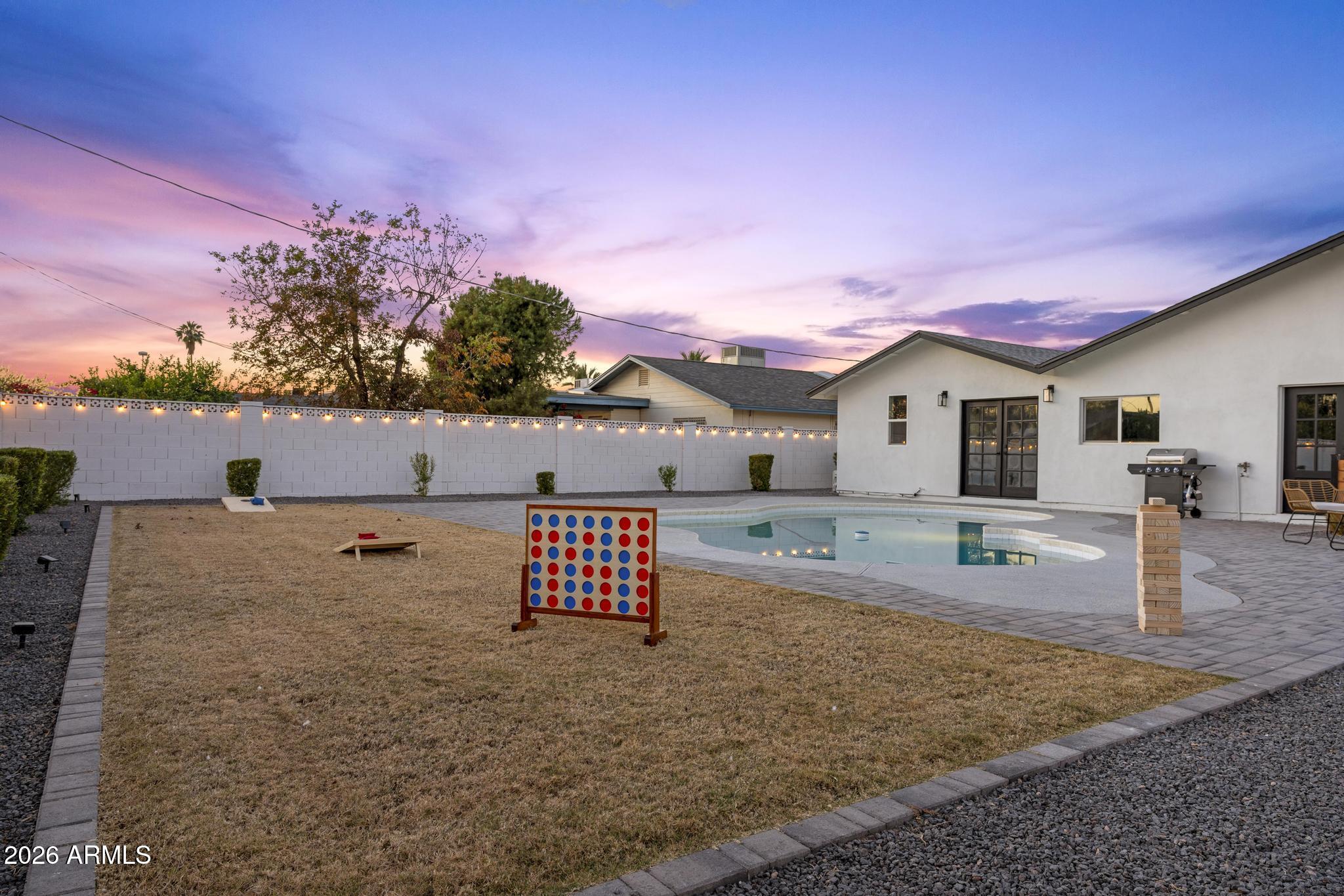 8513 E INDIANOLA Avenue