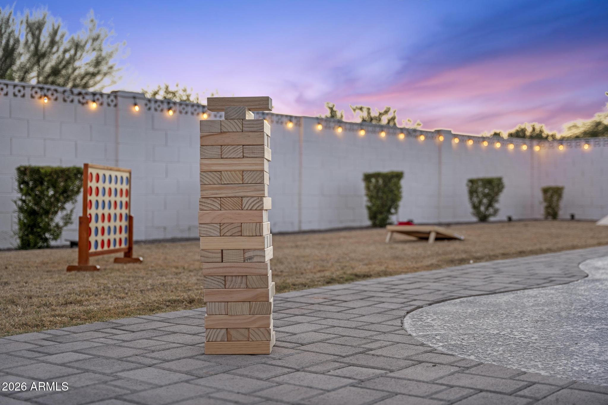 8513 E INDIANOLA Avenue