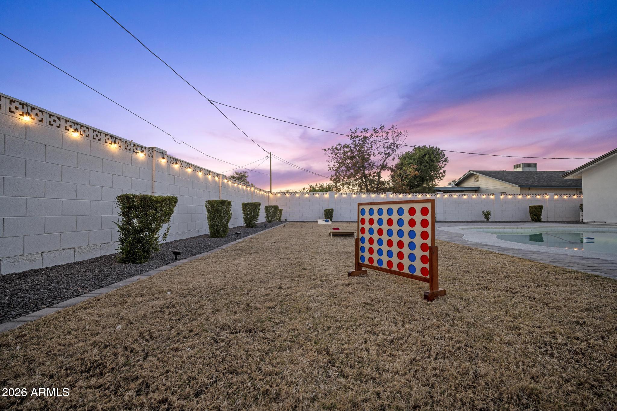 8513 E INDIANOLA Avenue