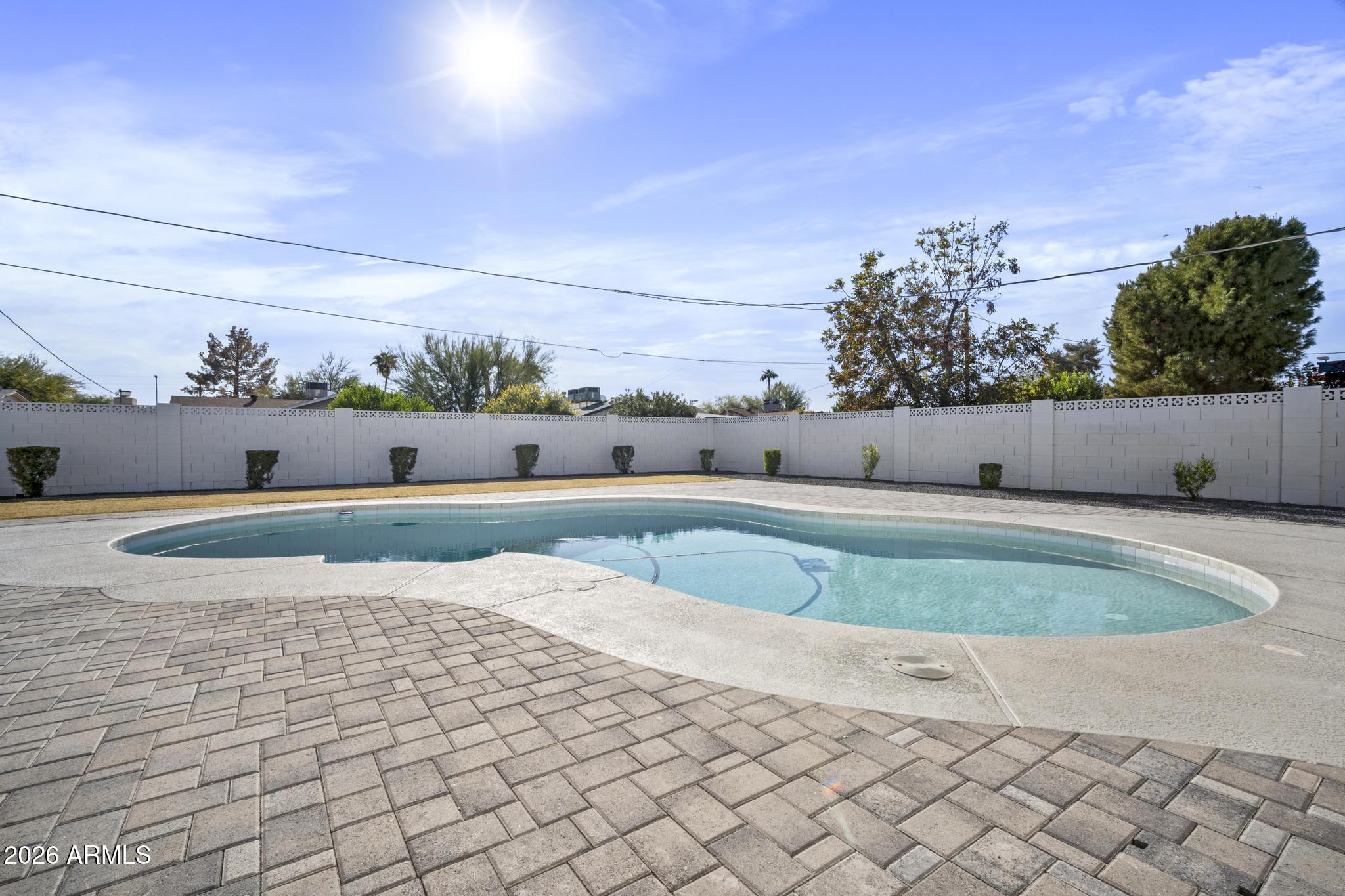 8513 E INDIANOLA Avenue