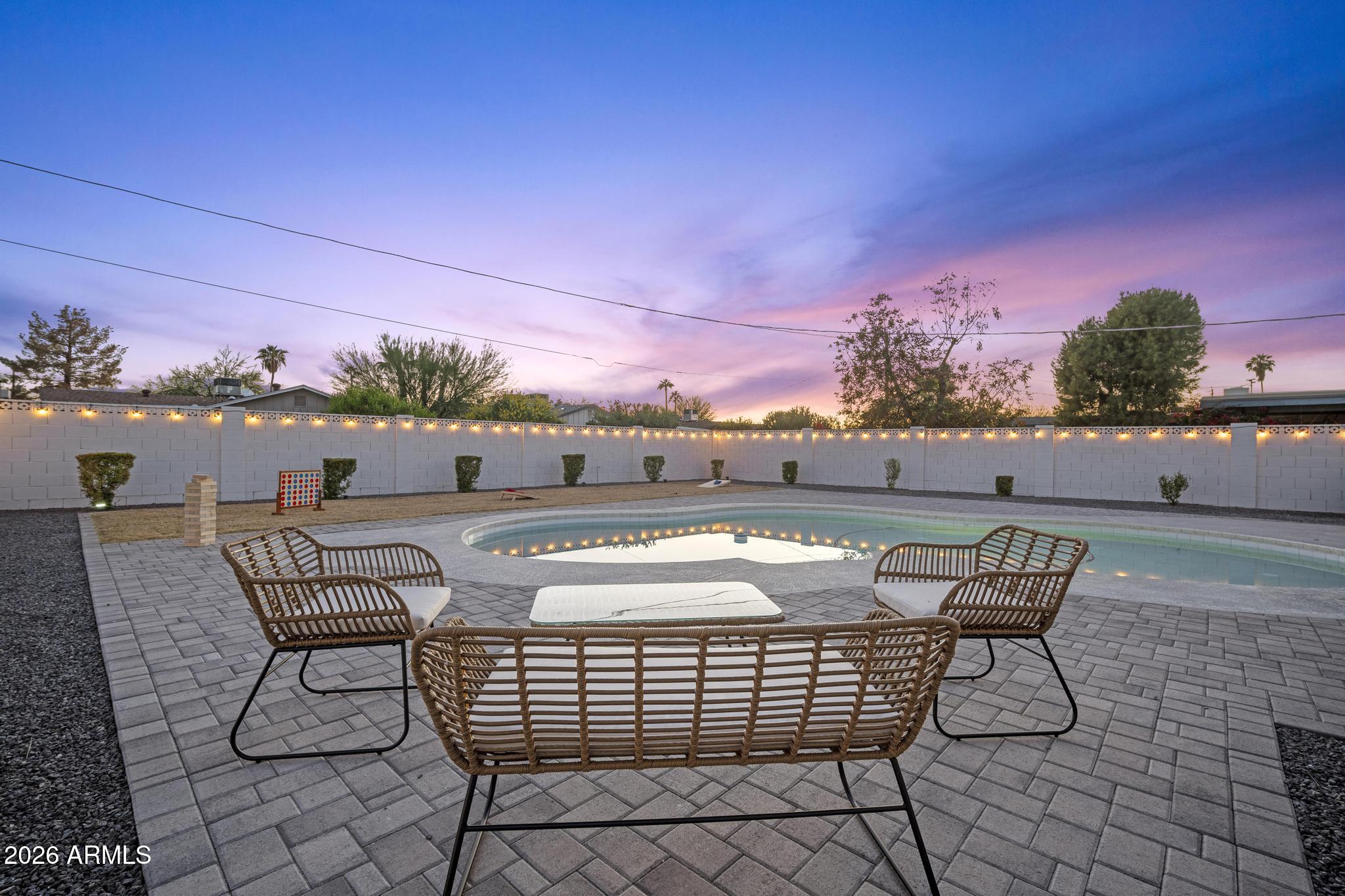 8513 E INDIANOLA Avenue