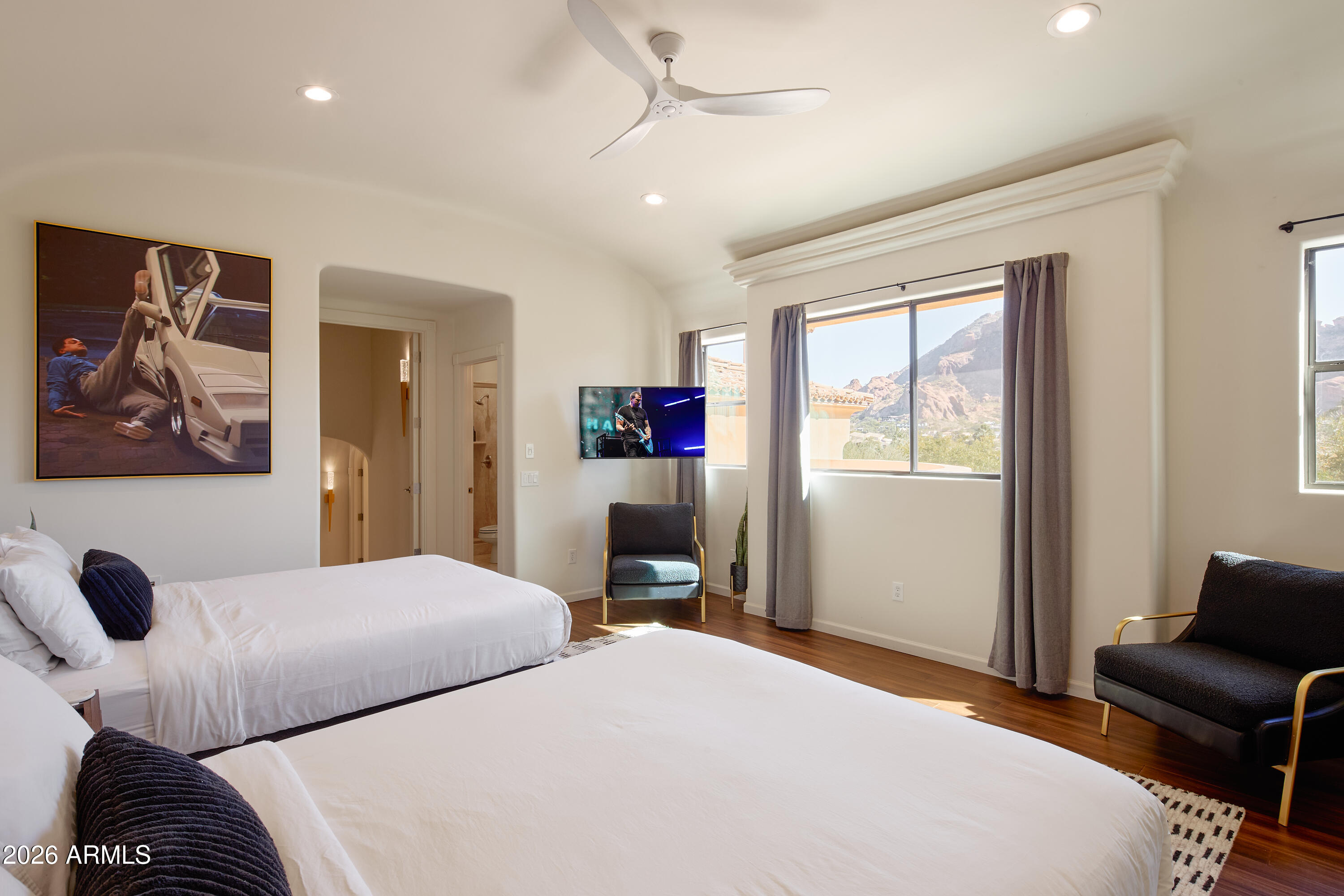 4490 E VALLEY VISTA Lane