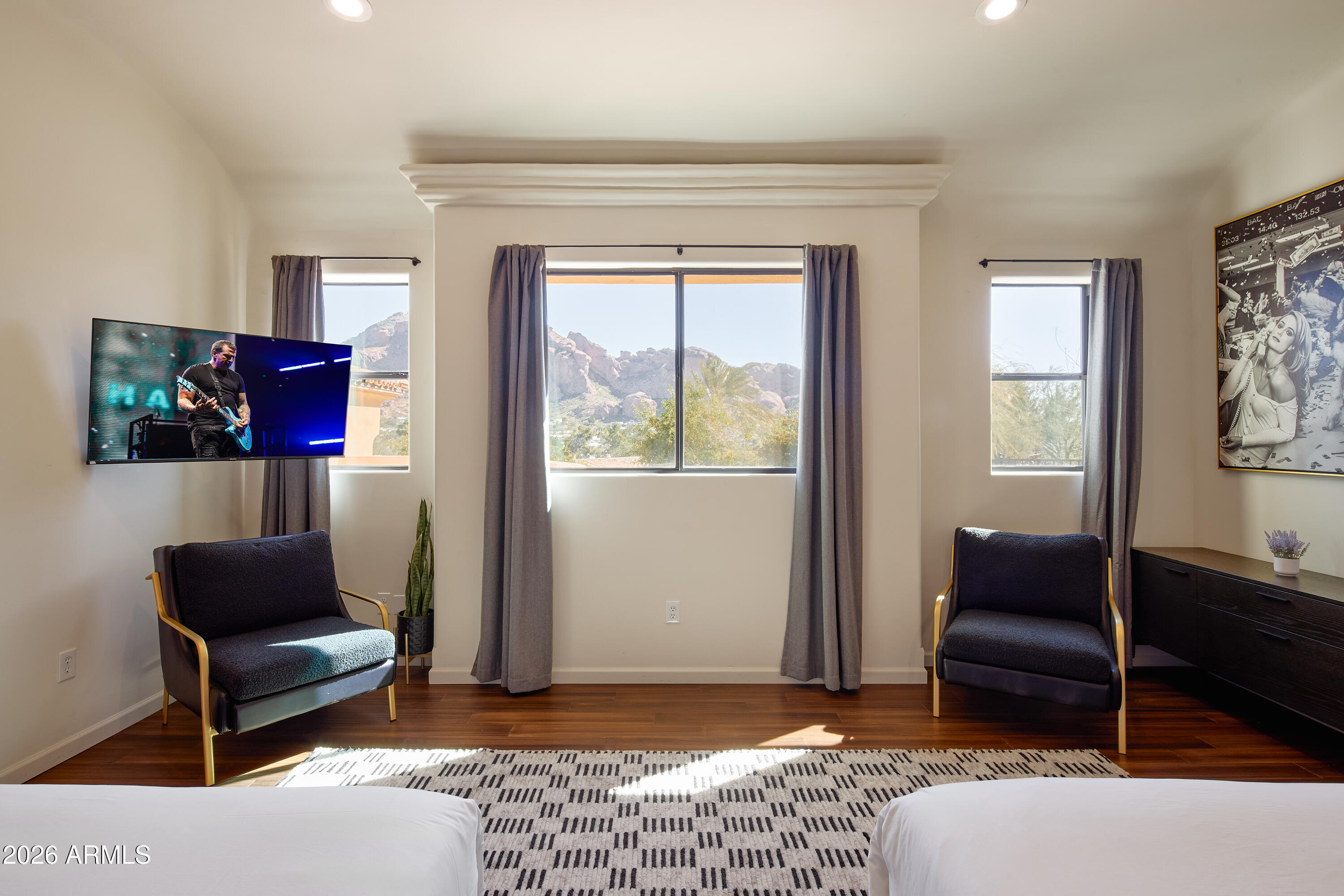 4490 E VALLEY VISTA Lane