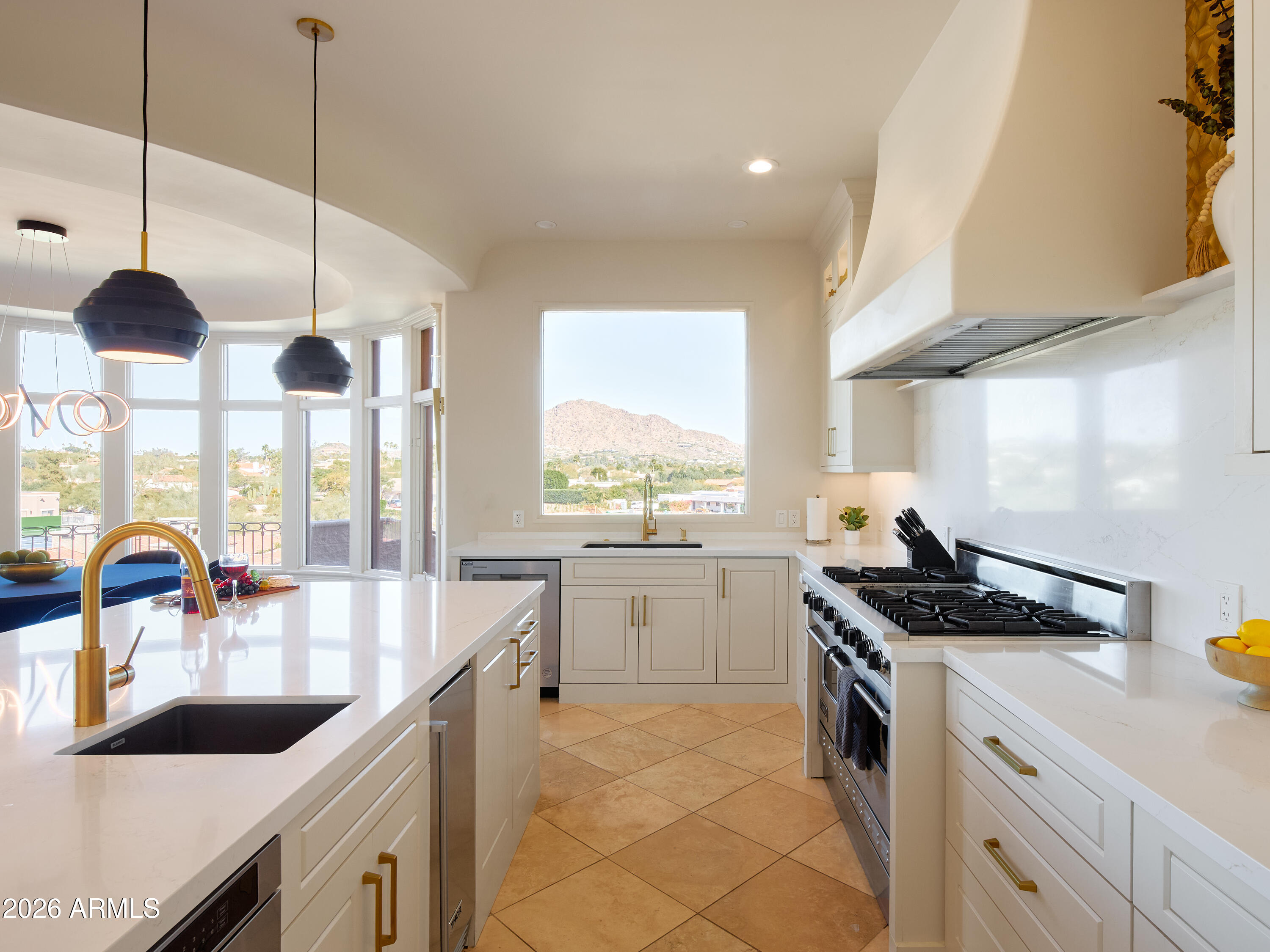 4490 E VALLEY VISTA Lane