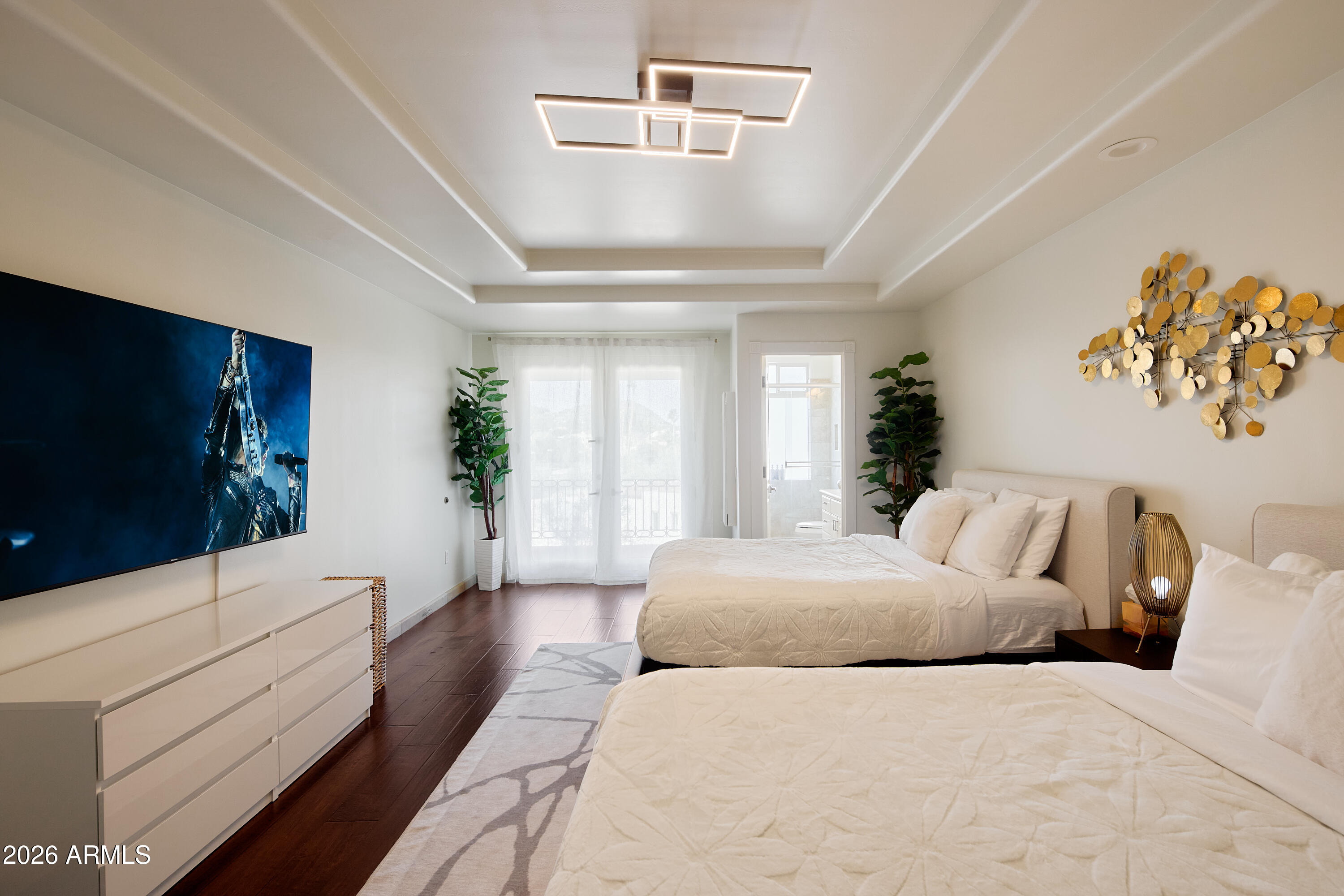 4490 E VALLEY VISTA Lane