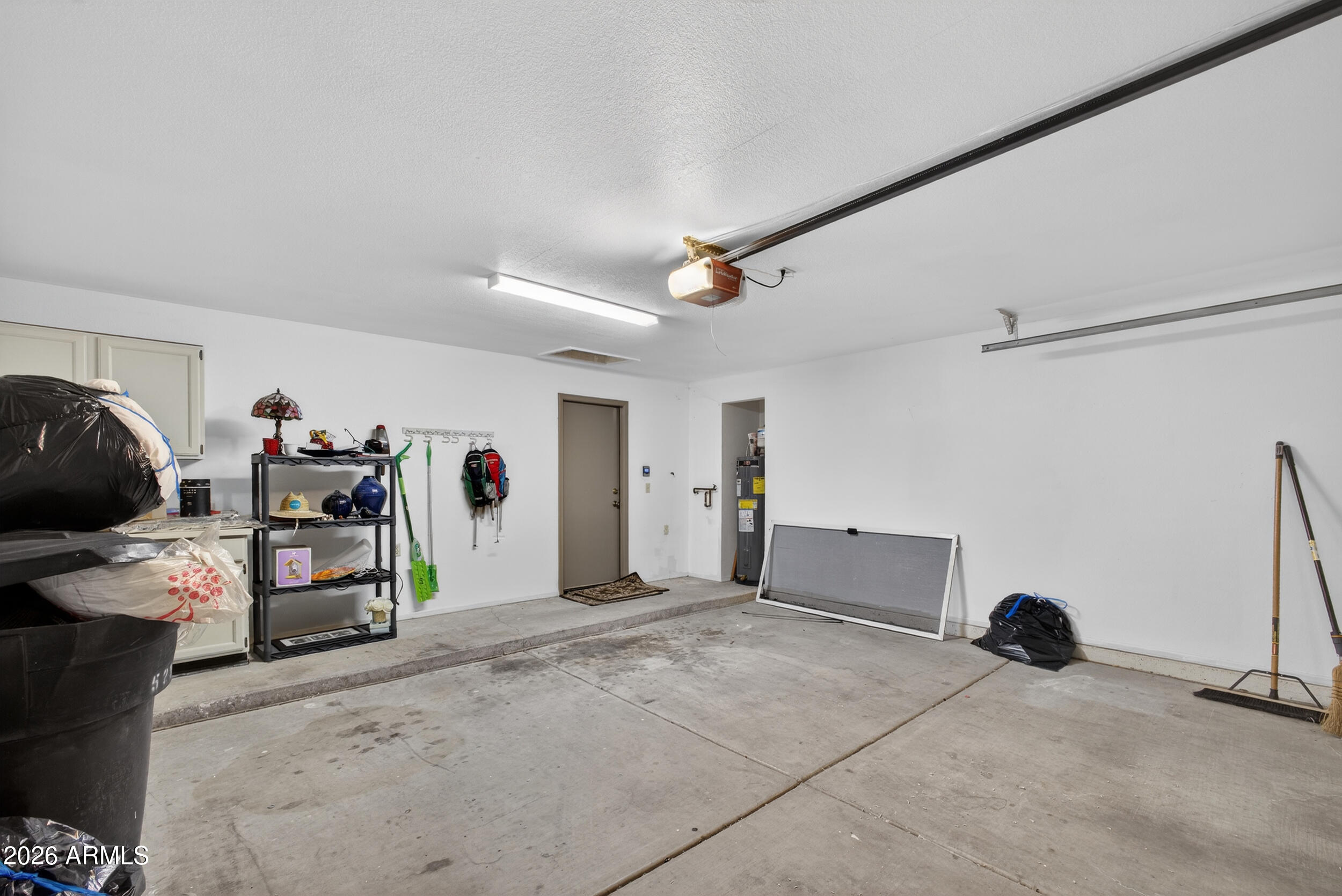 3955 N RANIER