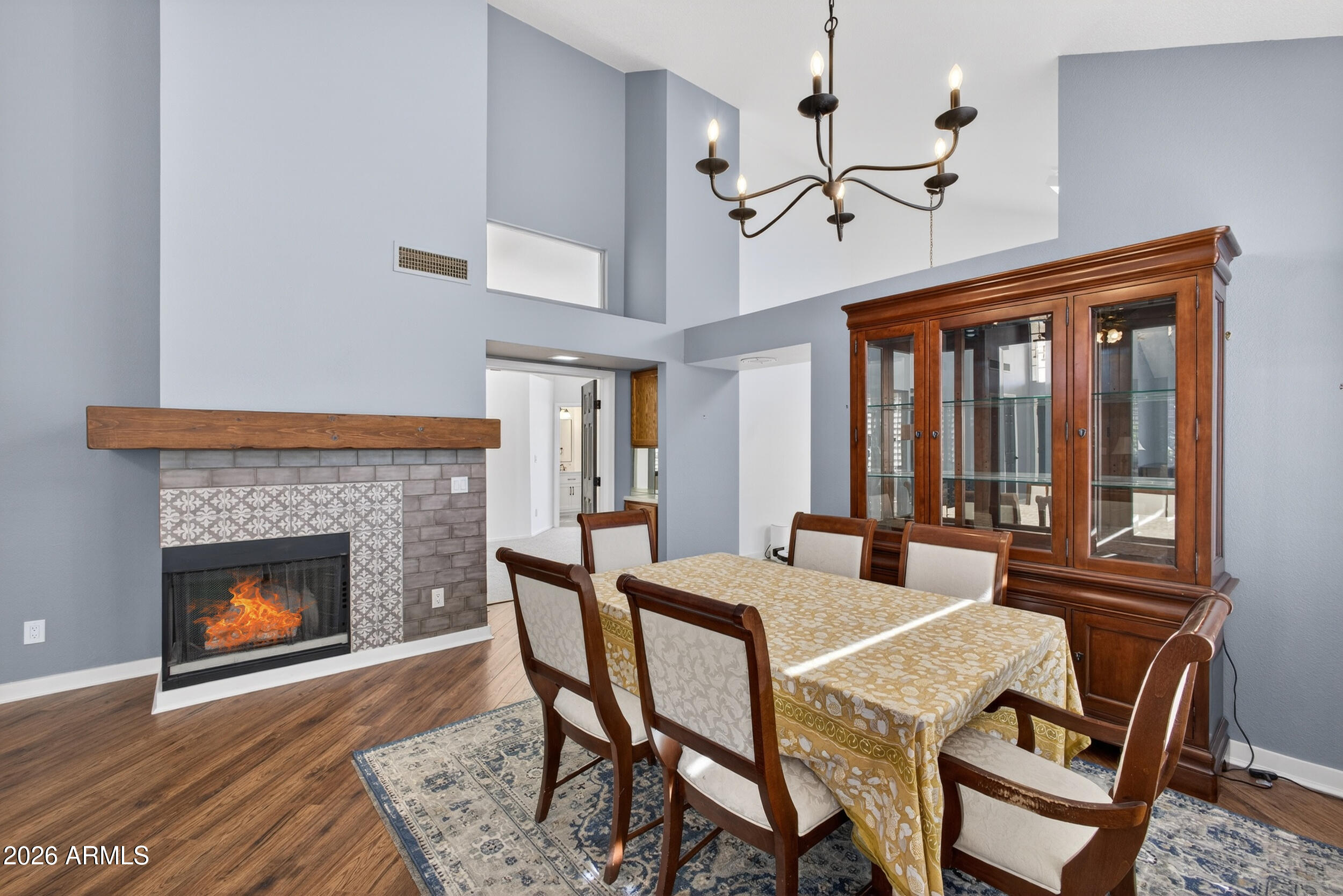 3955 N RANIER