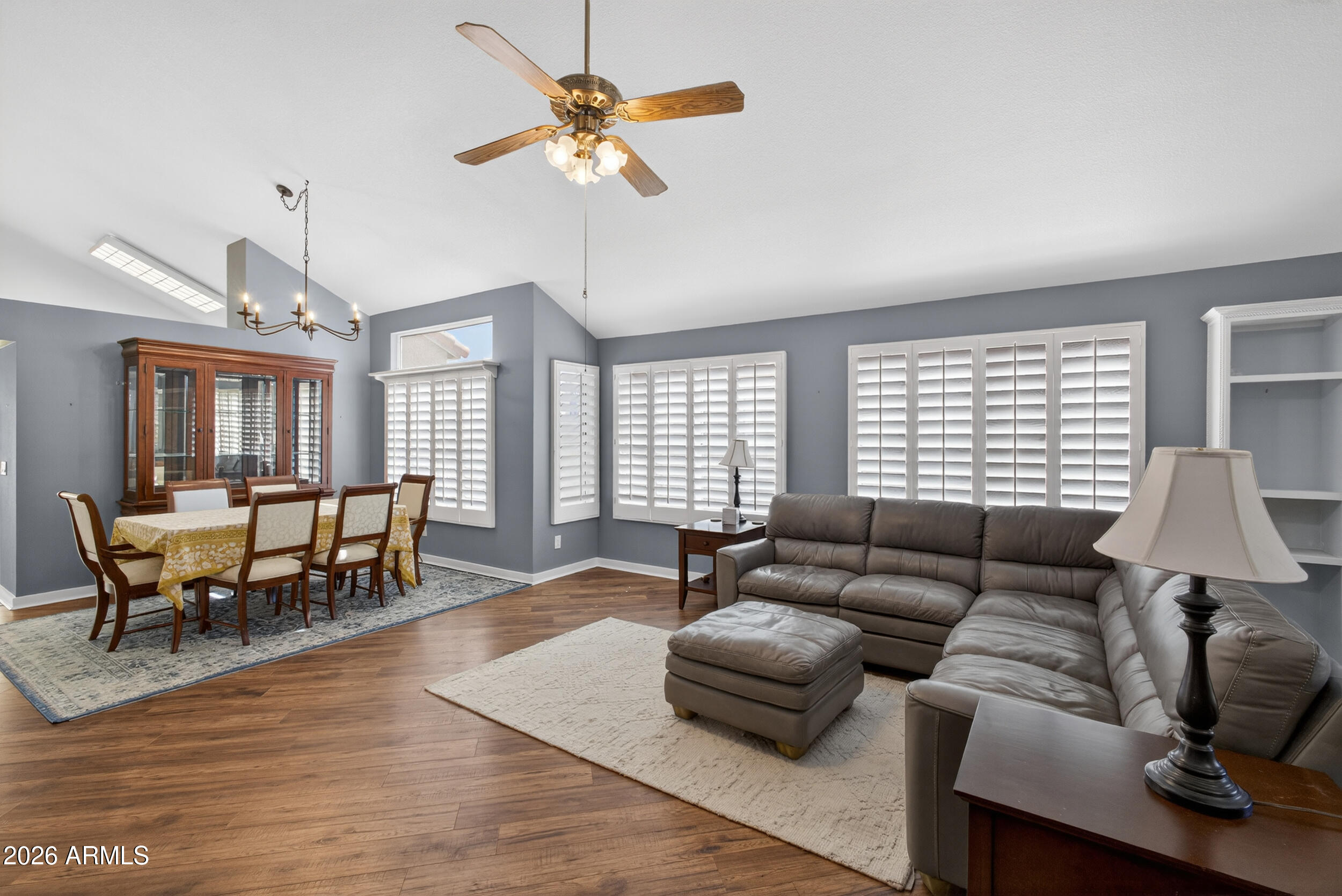 3955 N RANIER