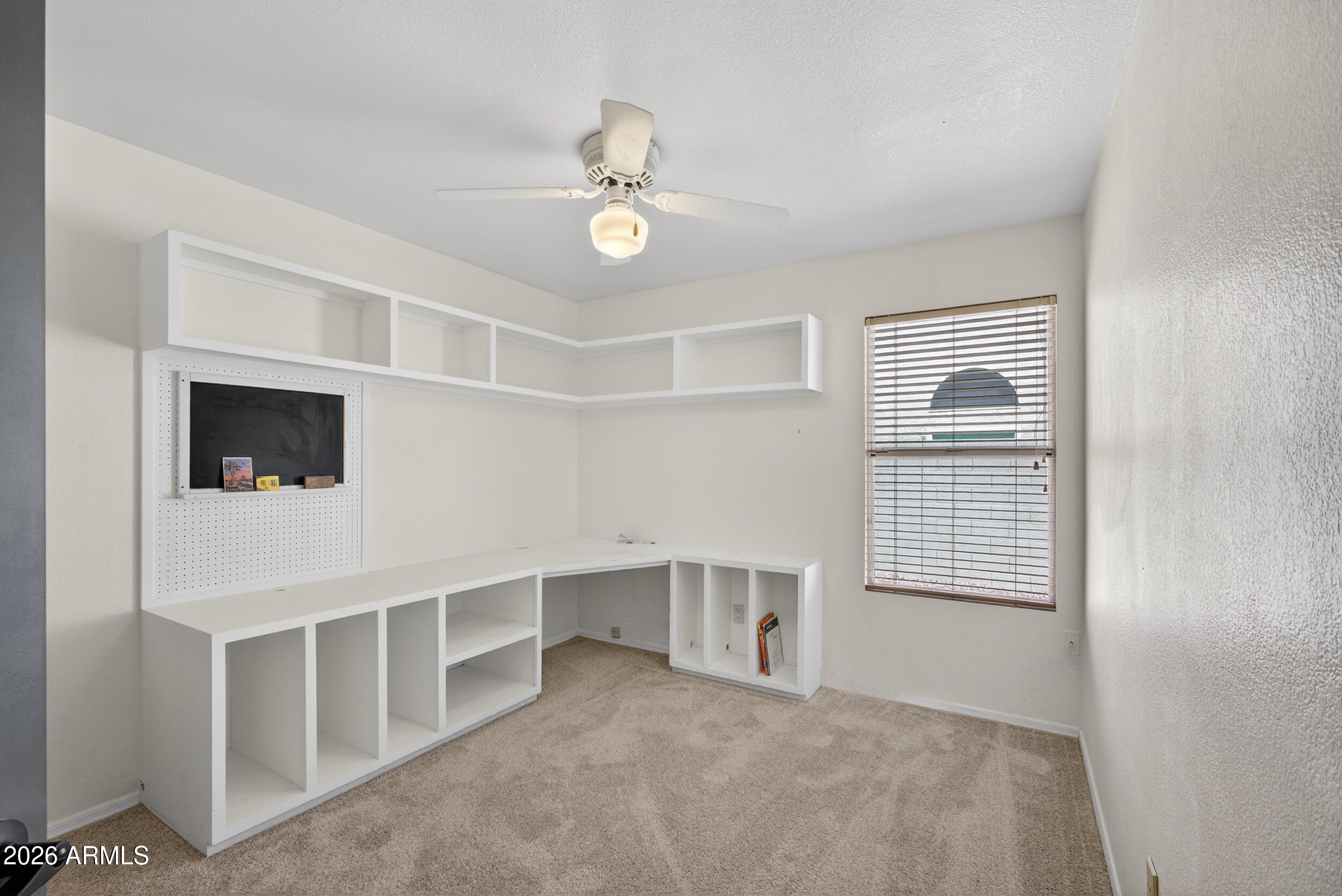 3955 N RANIER