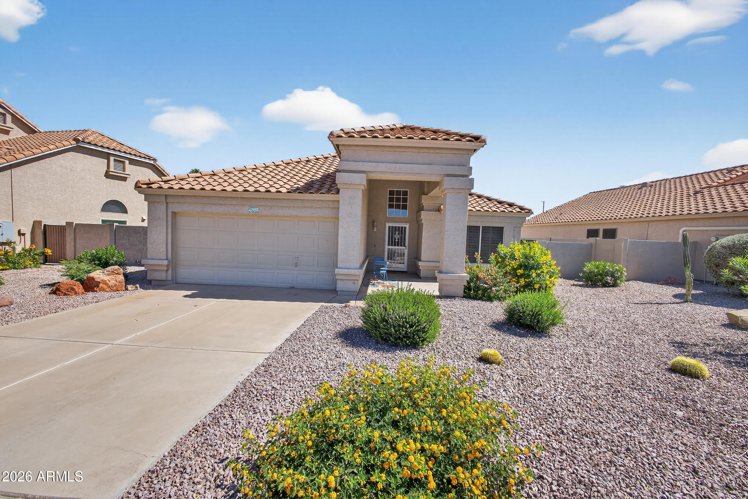 3955 N RANIER